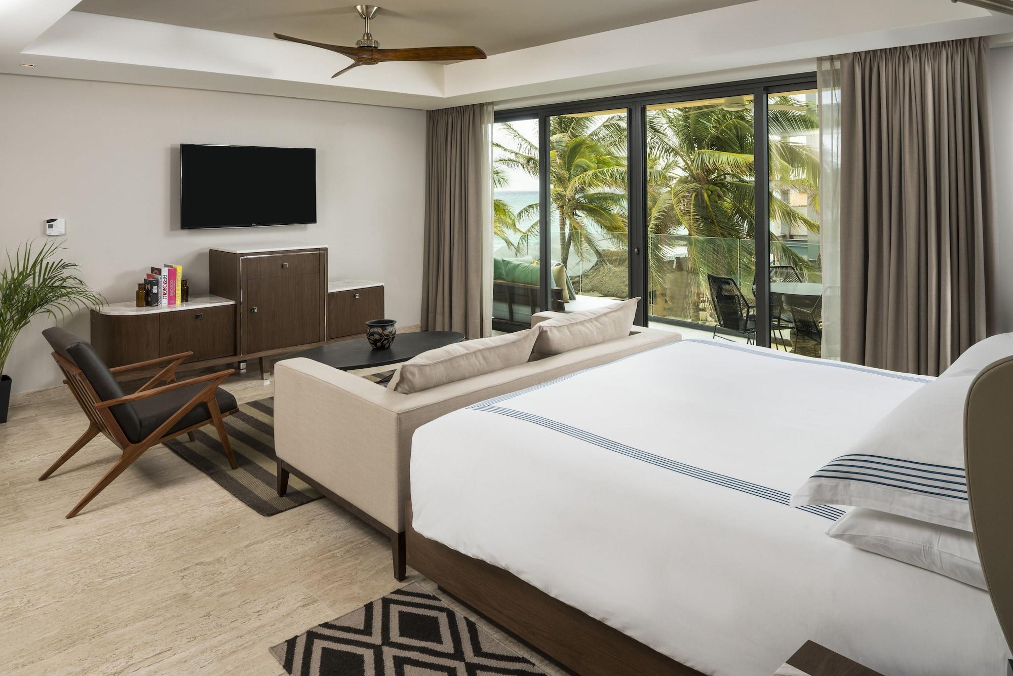 Thompson House, By Hyatt 4*