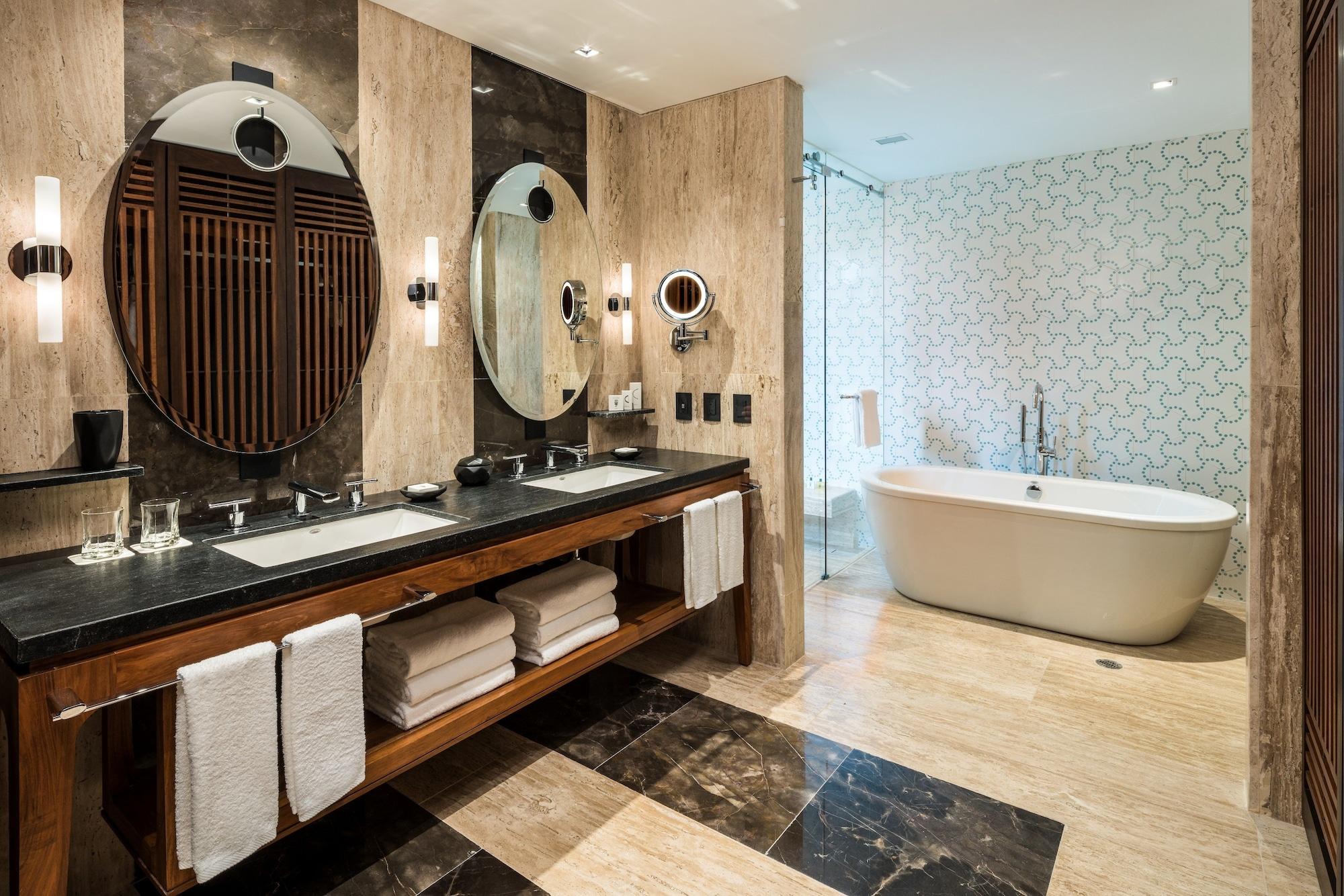 Thompson House, By Hyatt 4*