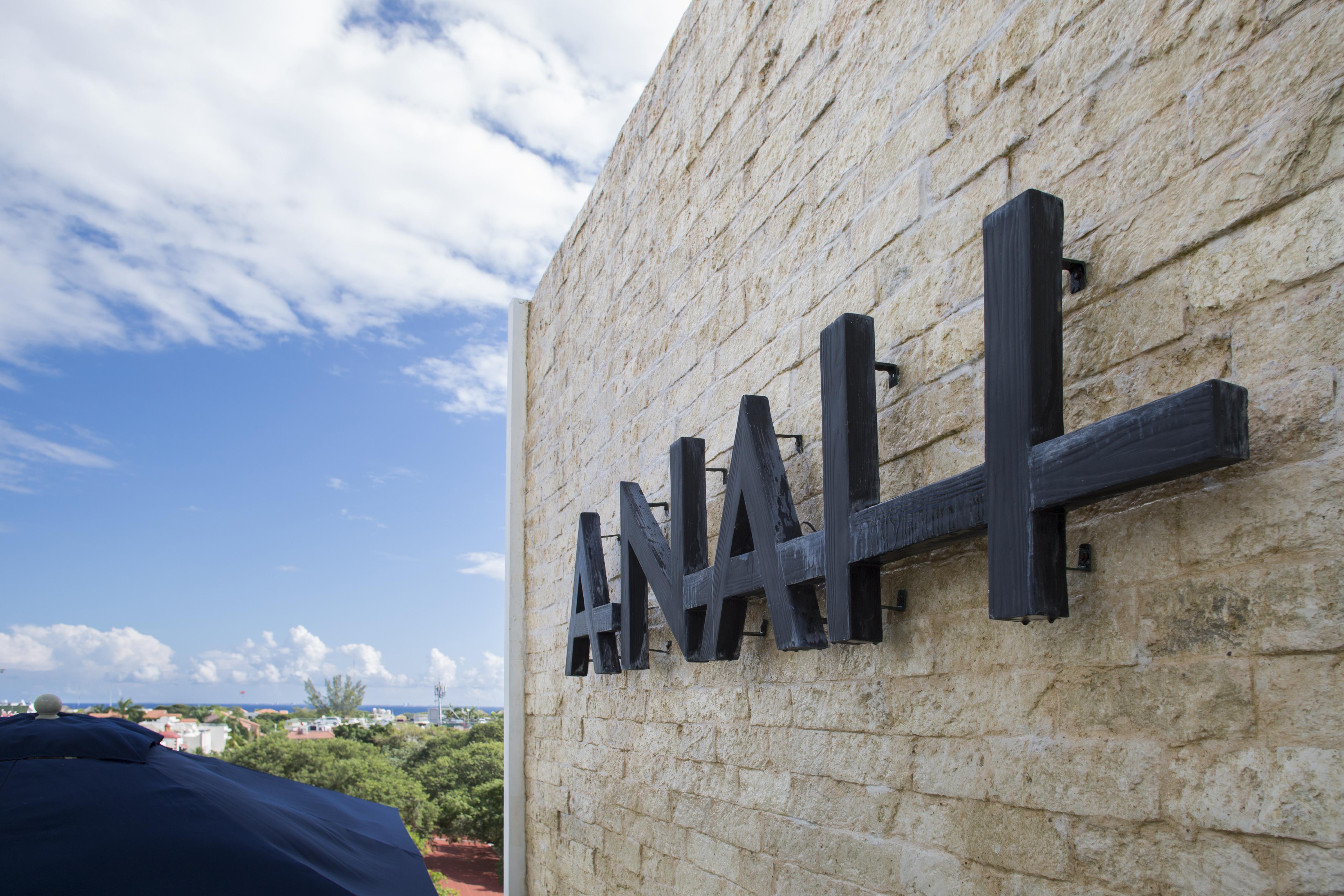 Anah Aparthotel