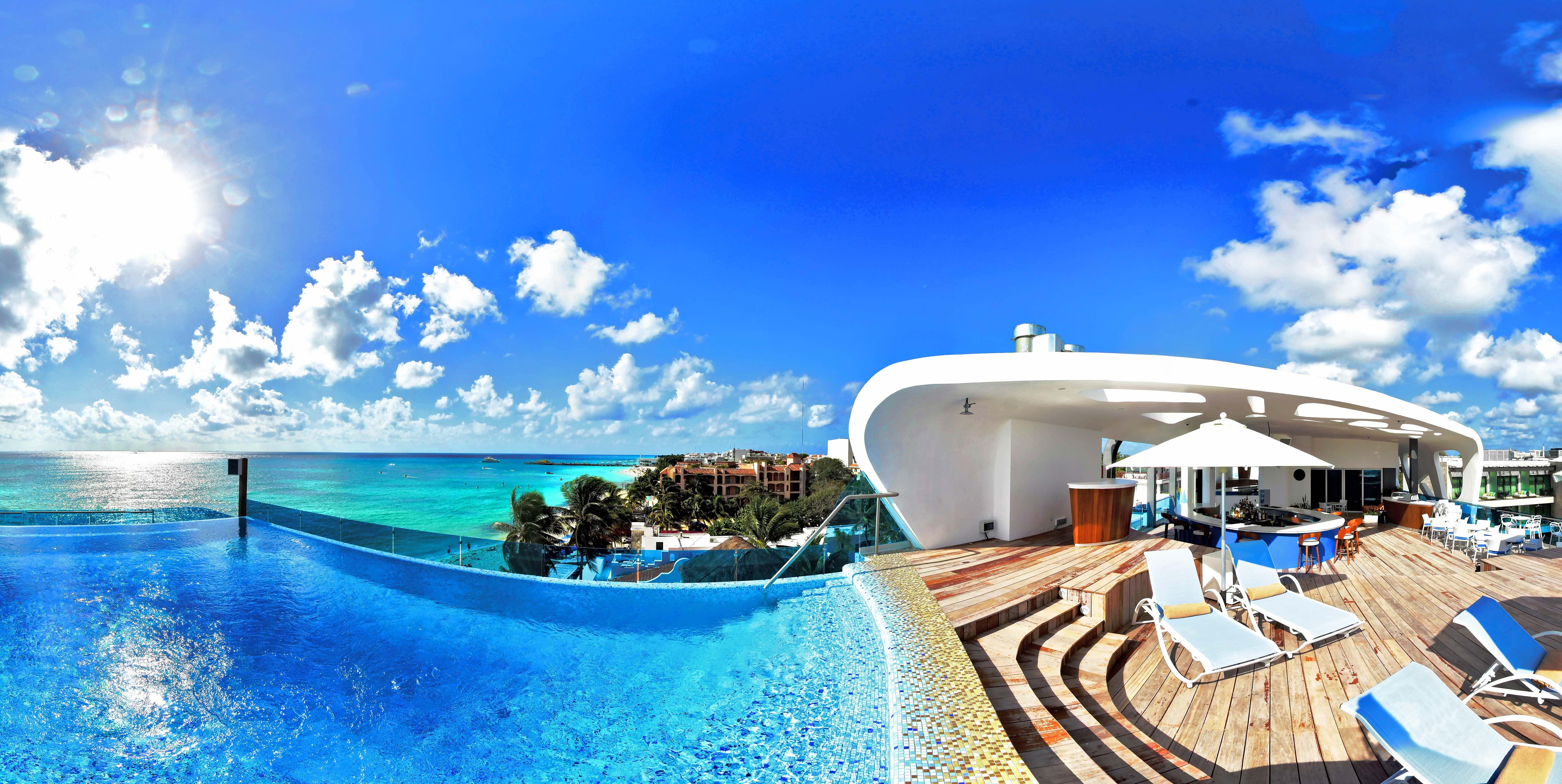 We Uniq El Carmen Adults Only Hotel