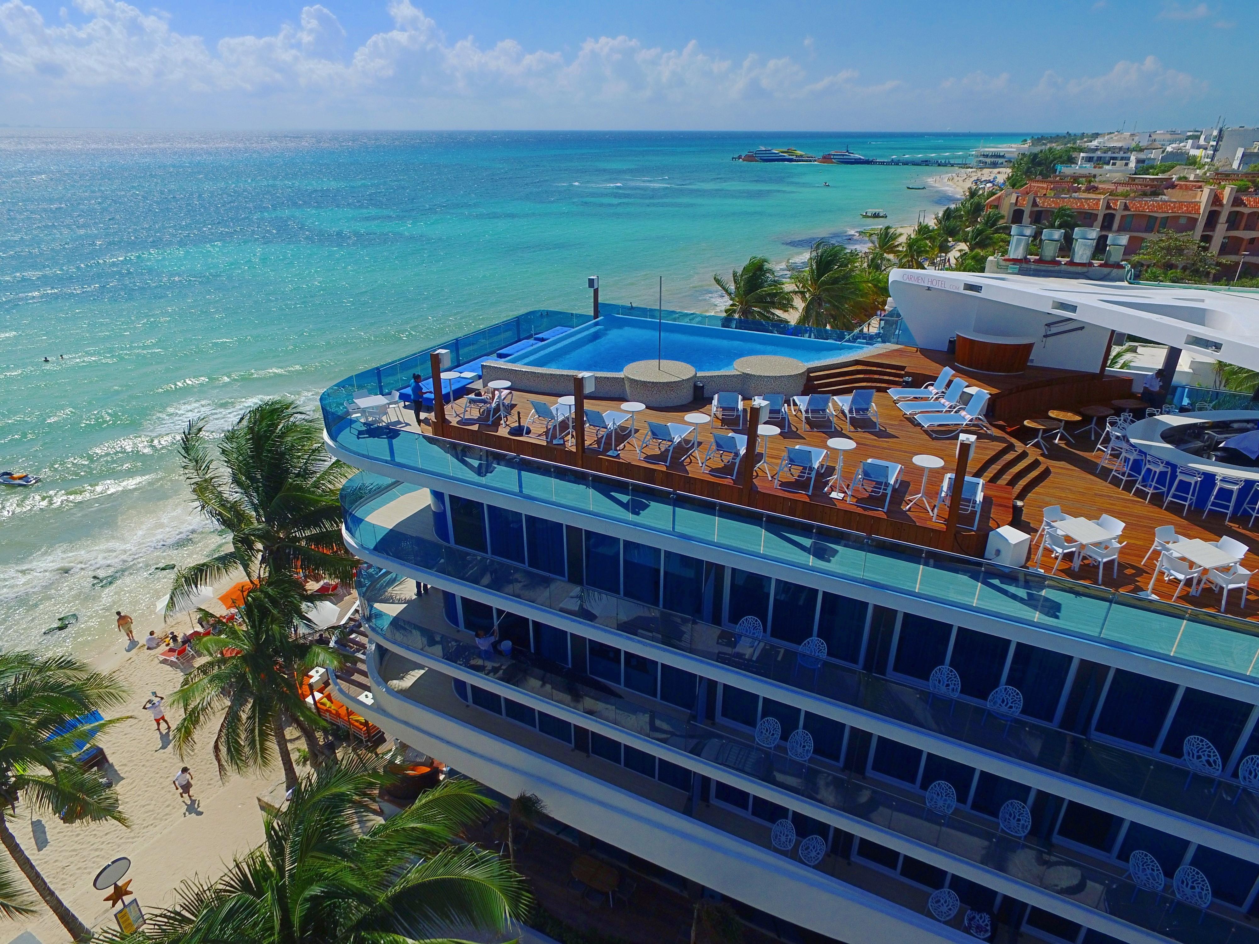 We Uniq El Carmen Adults Only 5*