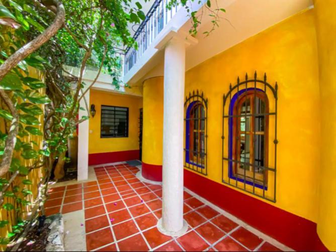 Casa Centrica 5bed/5bath Ac/gym 5 Min 5ta Av Y Playa Сasa de vacaciones *