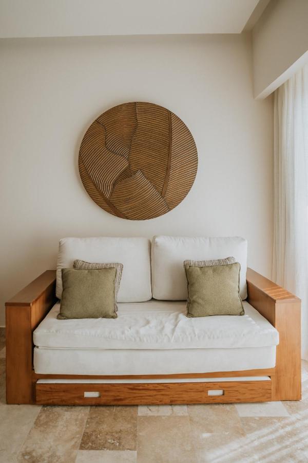 The Reef 28 & (adults Only) Hotel