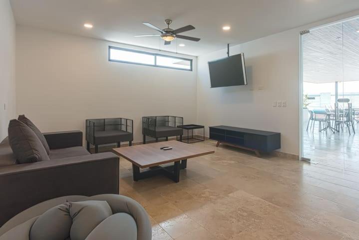 Ipana Condo, Rooftop Pools, Gym, Walk To Appartement Playa del Carmen