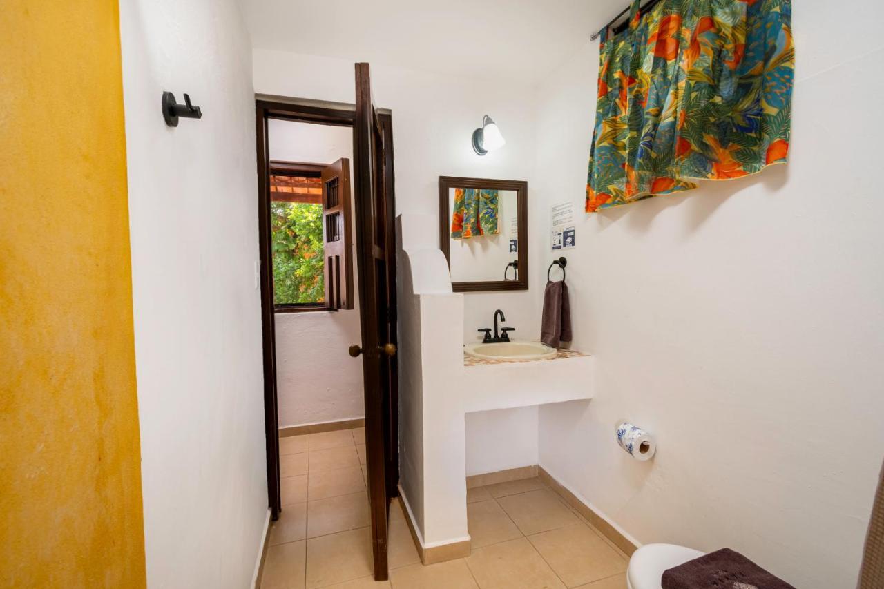 Casa De Flores 3*