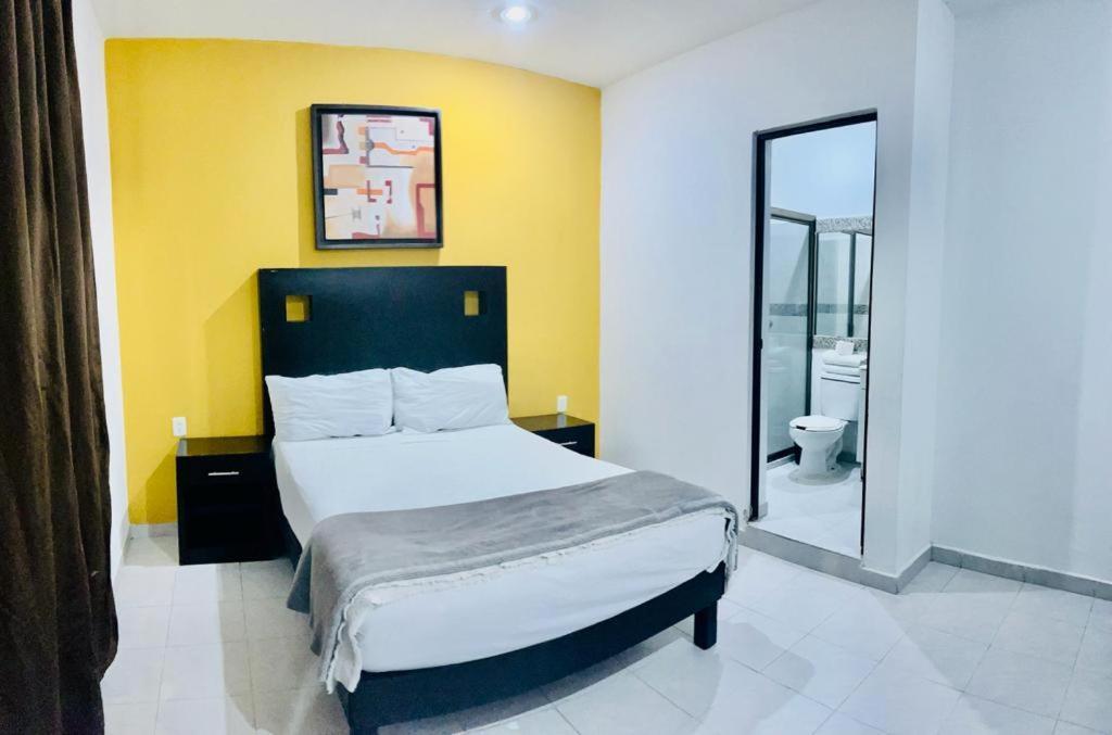 Club Hotel 4*