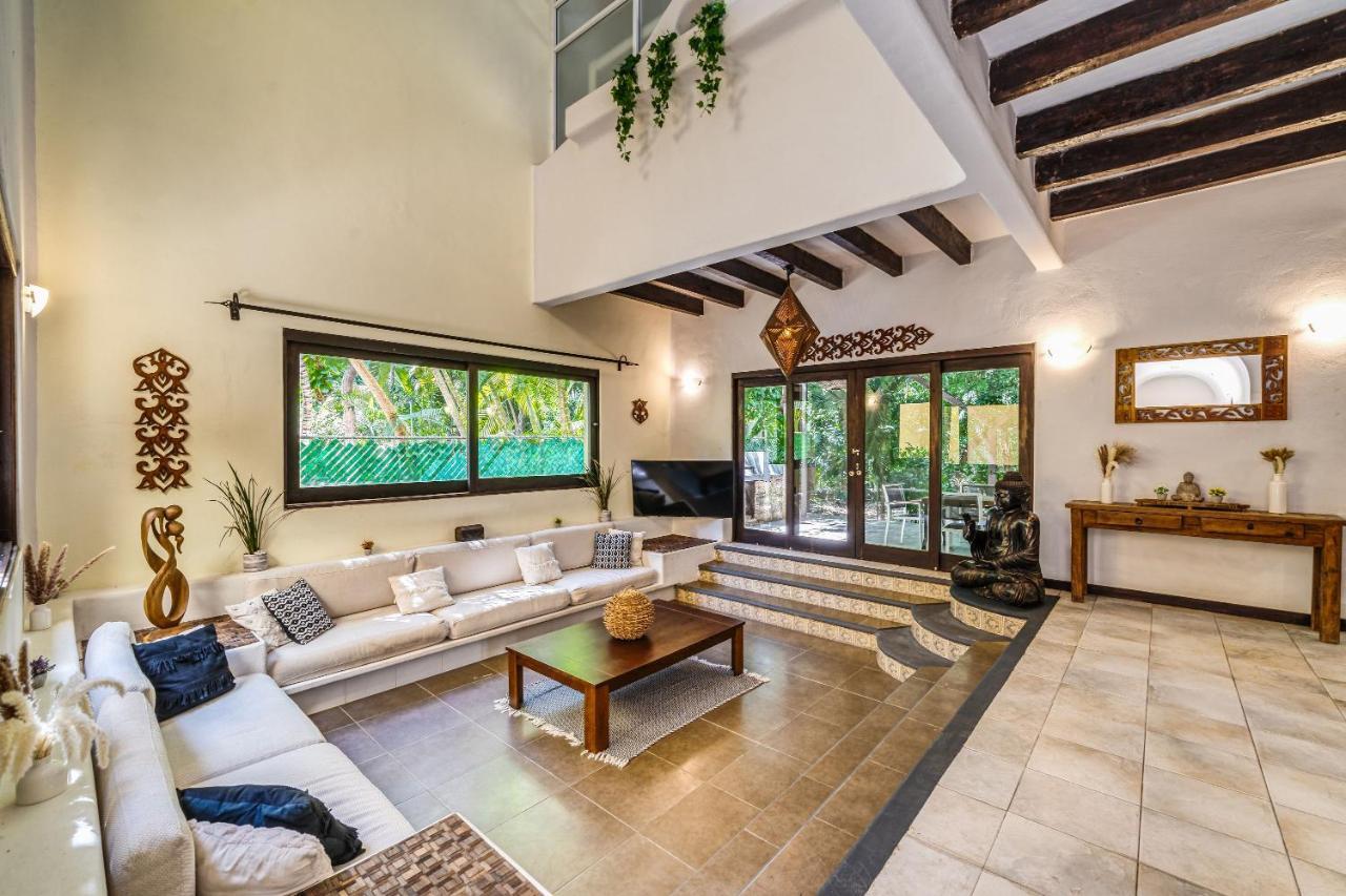 Beautiful House In Playacar 4 Bedrooms With Ac Holiday home *