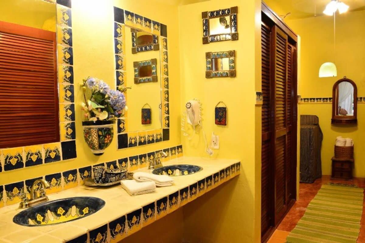 Unique Mexican Villa! Plunge Pool, Ocean Views Vakantiehuis Playa del Carmen
