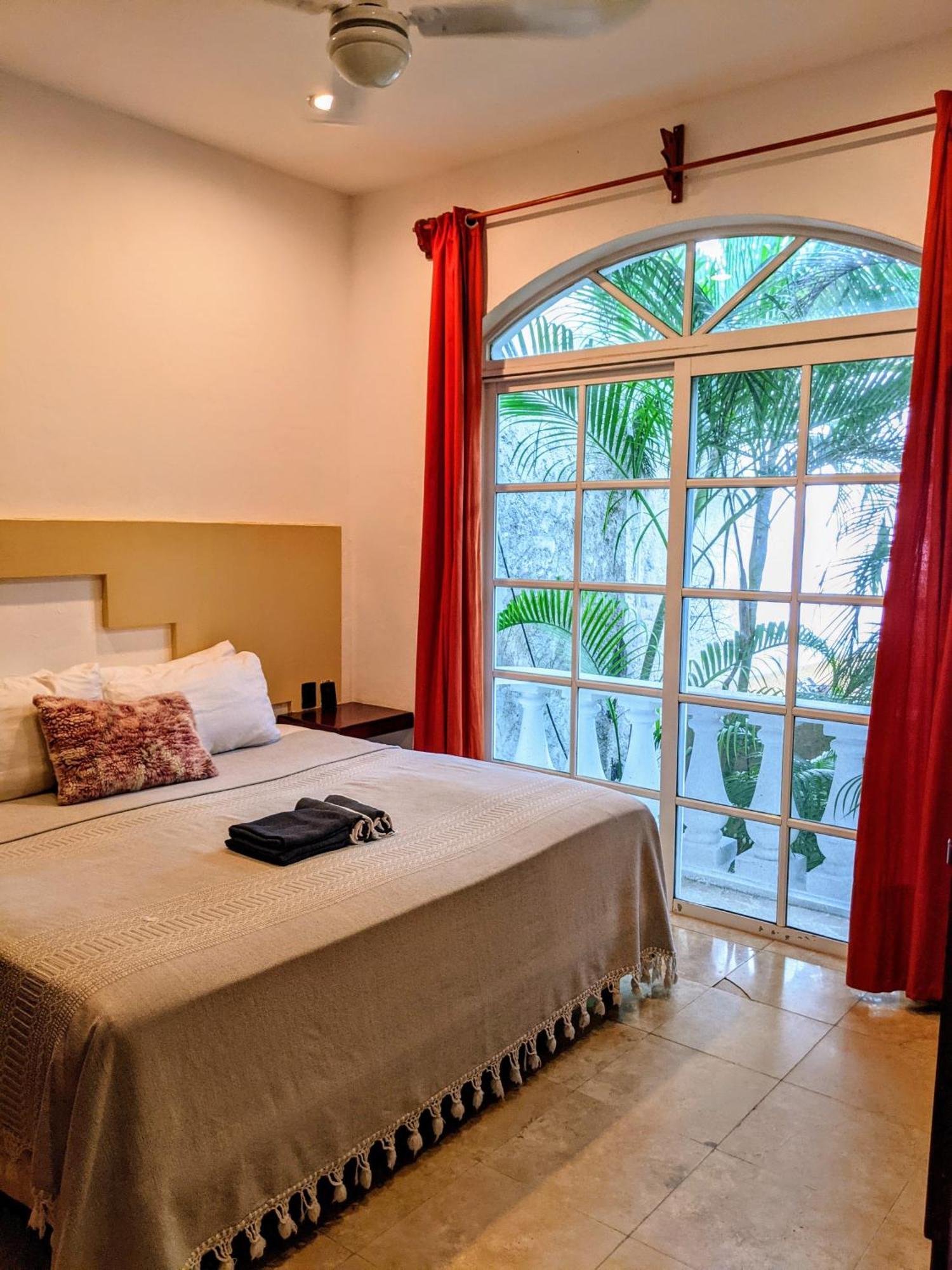 Castillo Playacar Fase 1 9br 3kitchen Pool Walk To 5th Ave 25max Ferienhaus