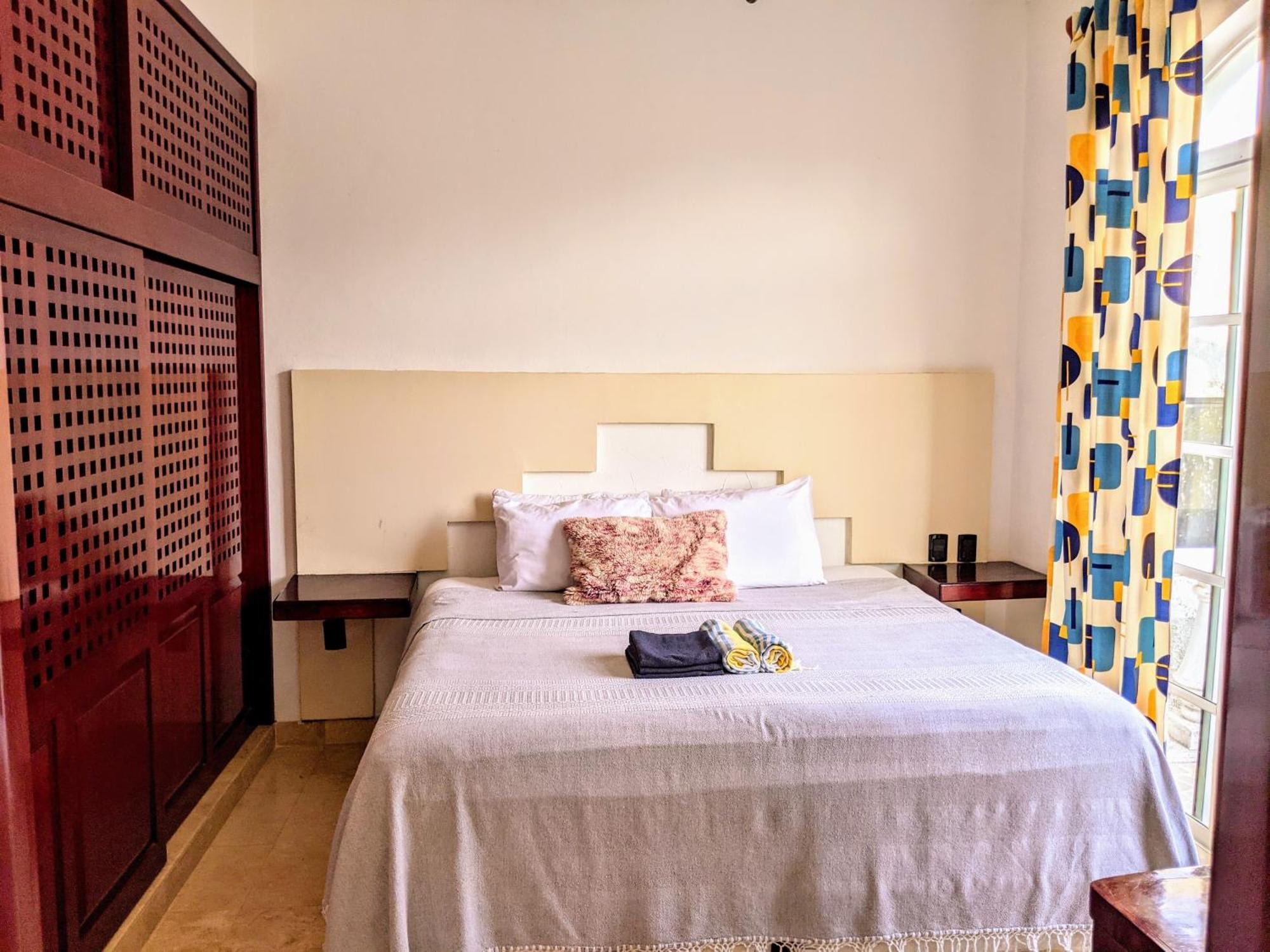 Castillo Playacar Fase 1 9br 3kitchen Pool Walk To 5th Ave 25max