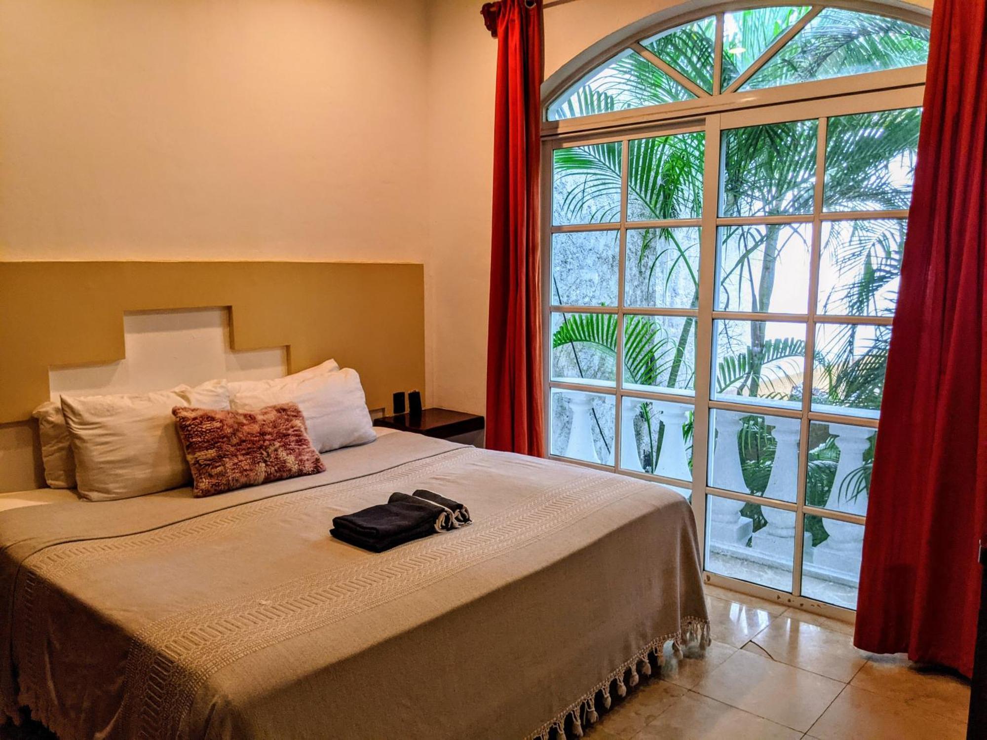 Castillo Playacar Fase 1 9br 3kitchen Pool Walk To 5th Ave 25max Playa del Carmen