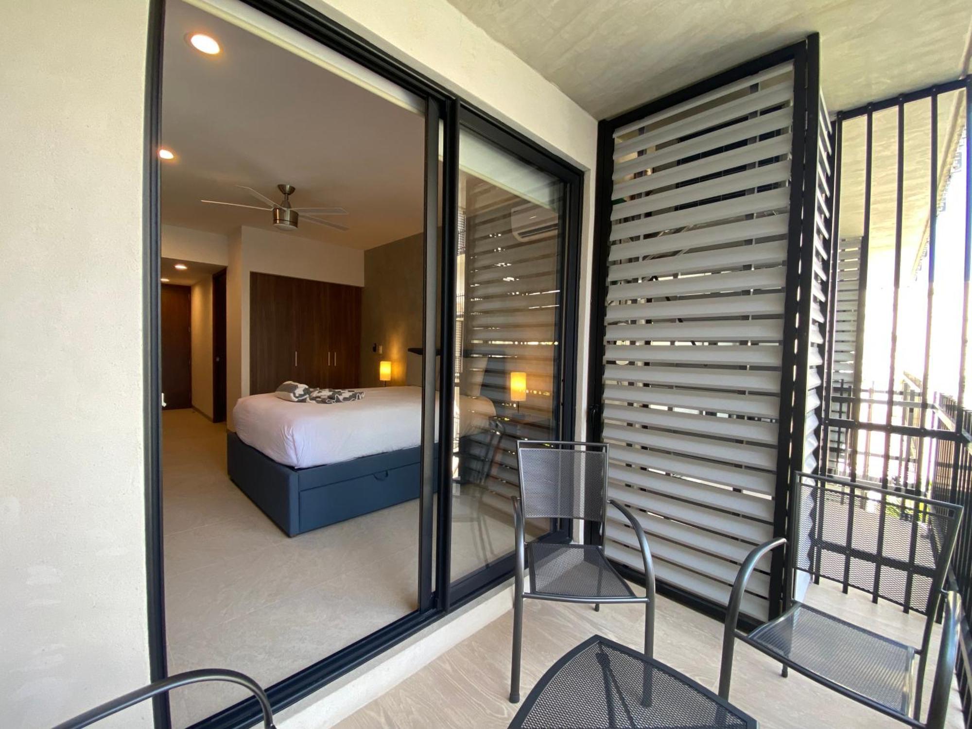 Stylish 1br Near Attractions, 2 Incredible Pools, Gym,cinema Apartment