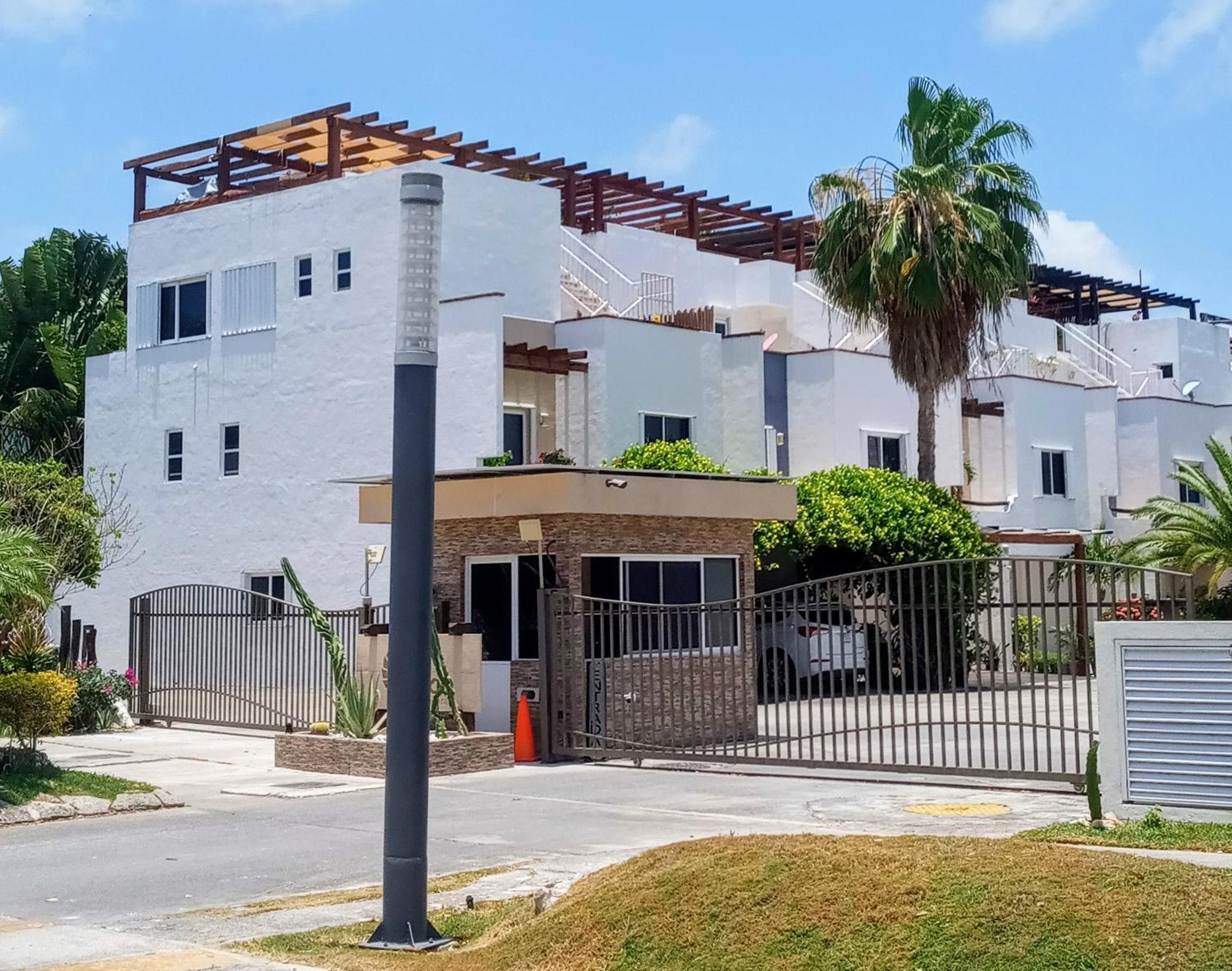 Villa Apartment *