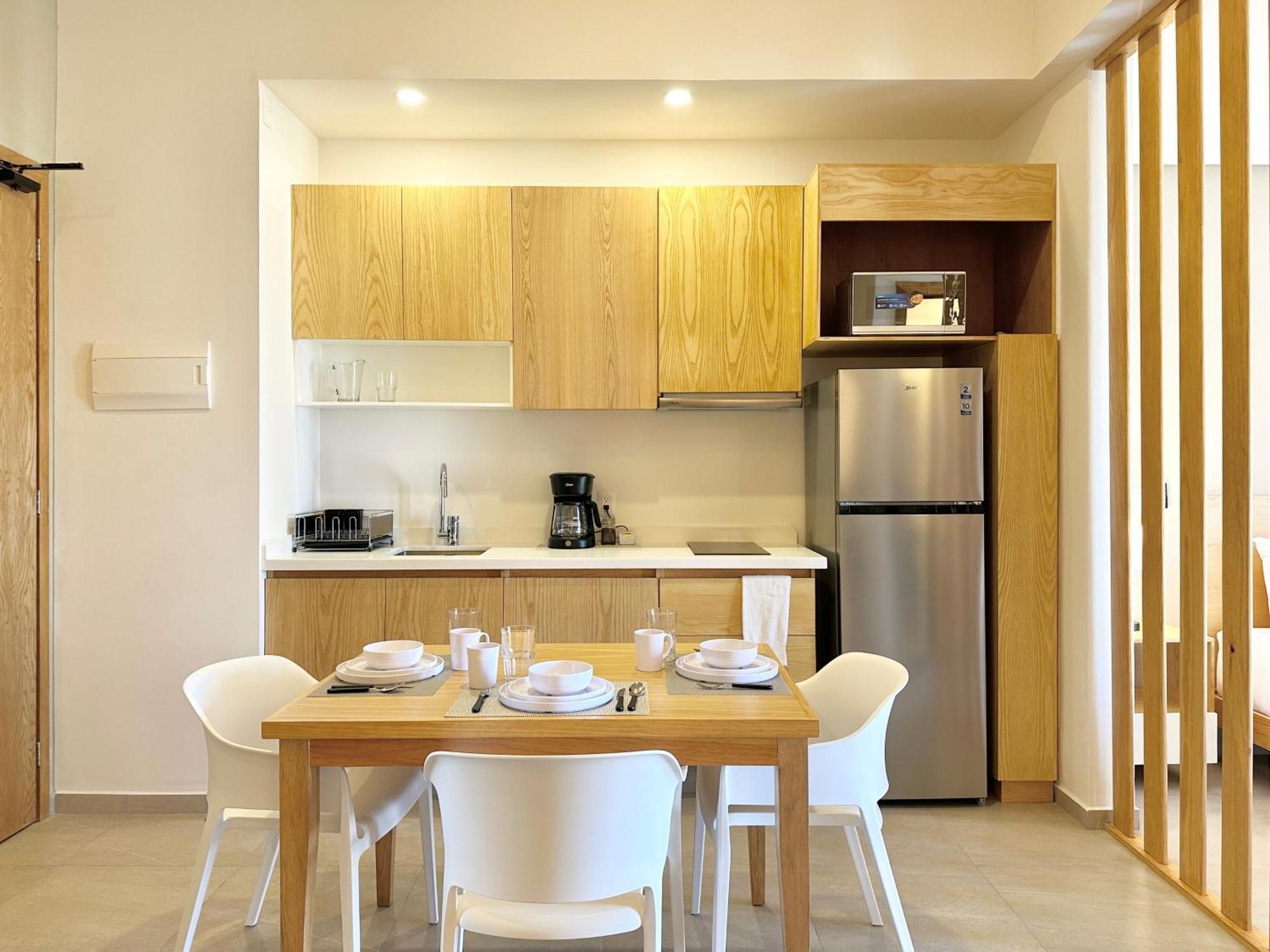 Levitat Hunah Aparthotel