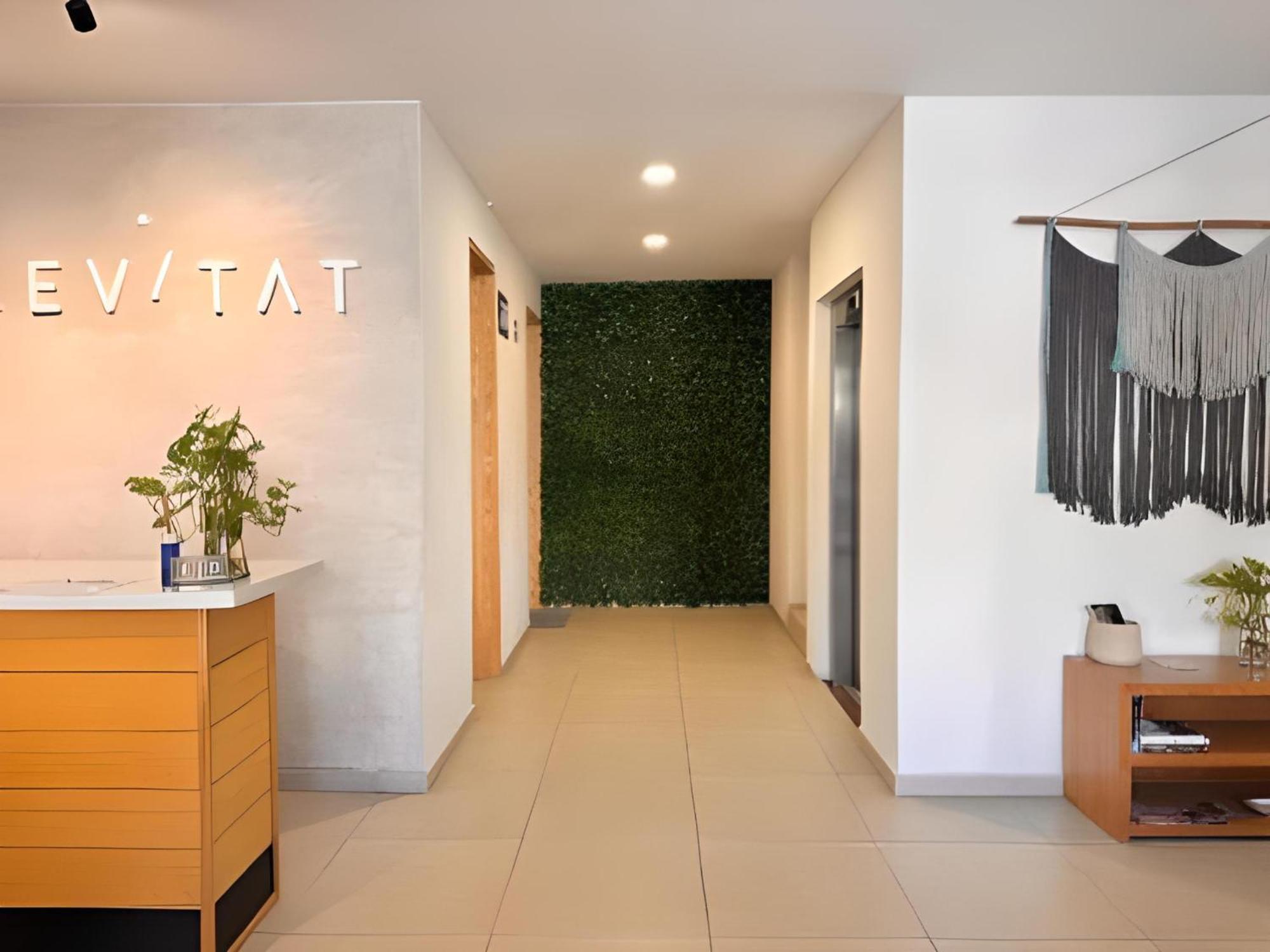 Aparthotel Levitat 32