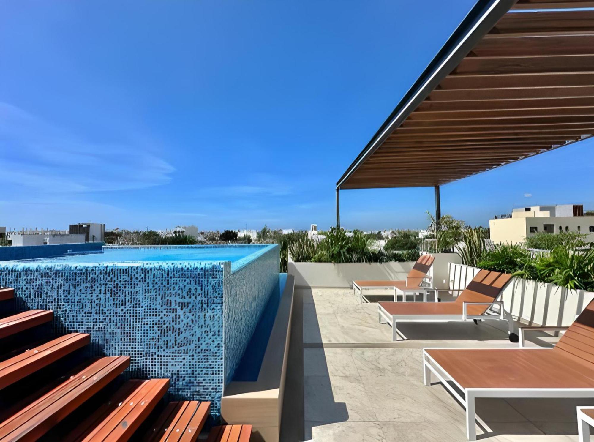 Aparthotel Levitat 32