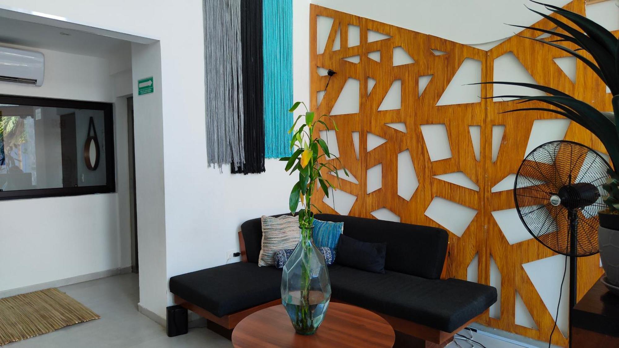 Emiliano 42 Boutique