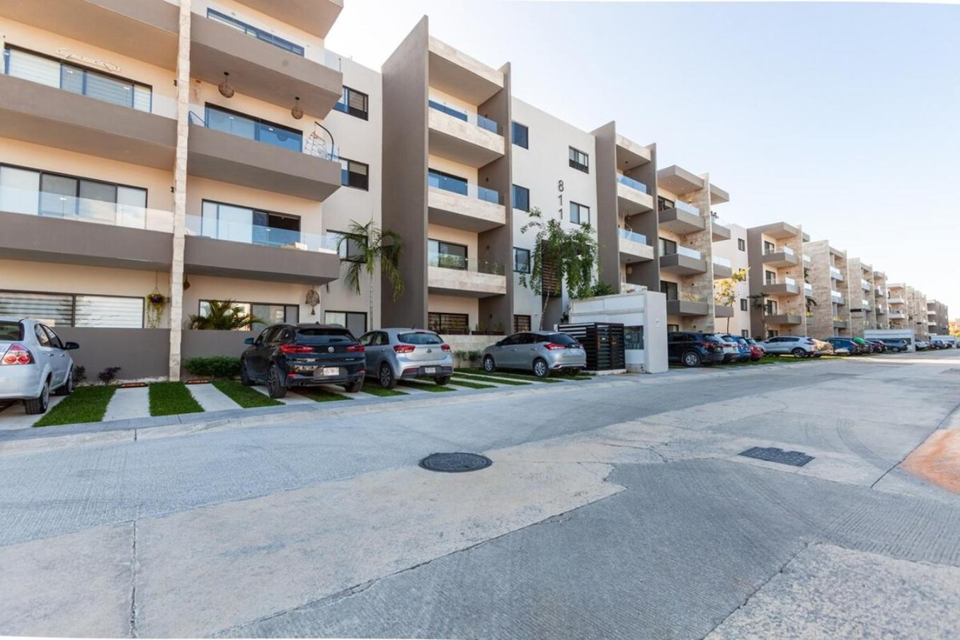 Ferienhaus Modern Wifi 200mb, 2 Gyms, 6pools, Balcony Playa del Carmen