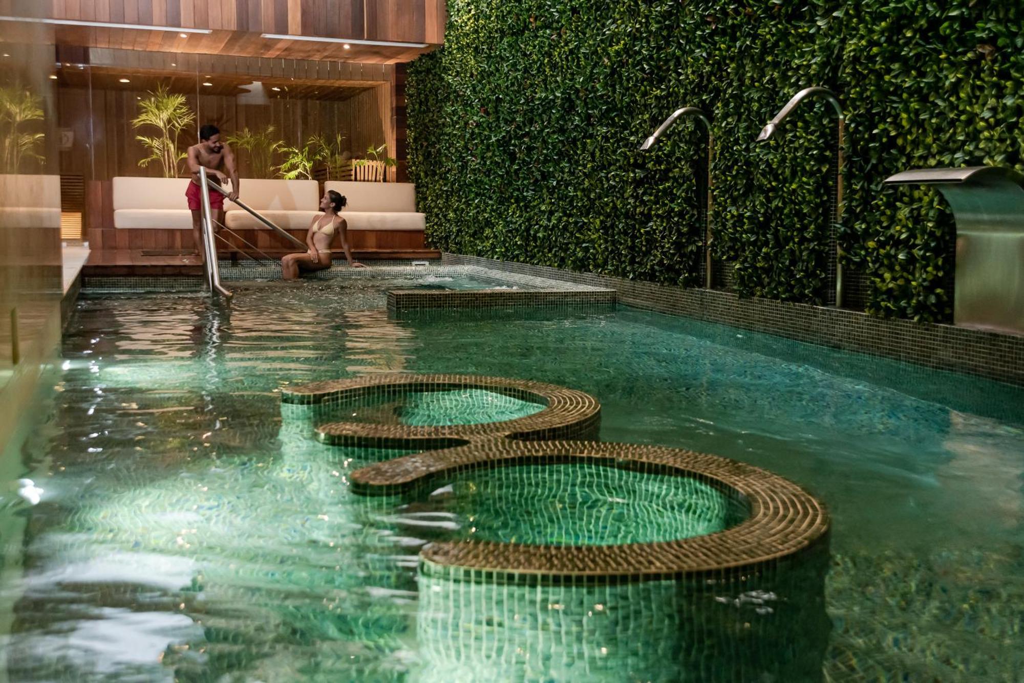 The Reef 28 & (adults Only) 5*