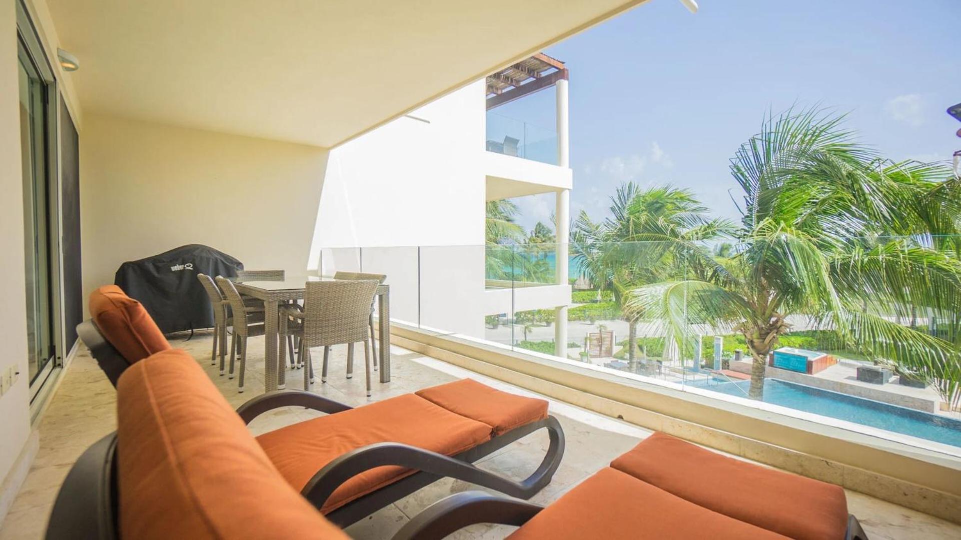 Aparthotel The Elements Oceanfront & Beachside 4*