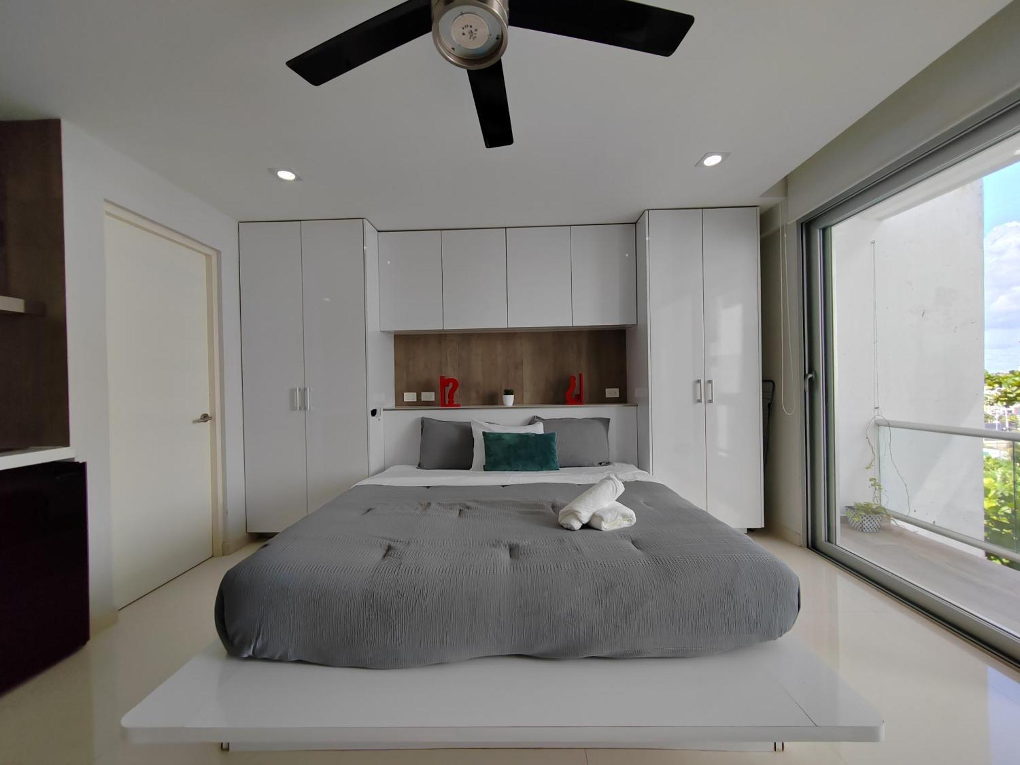 Centrally Located Steps Away From 5th Avenue And The Beach! By.yeah Apartamento