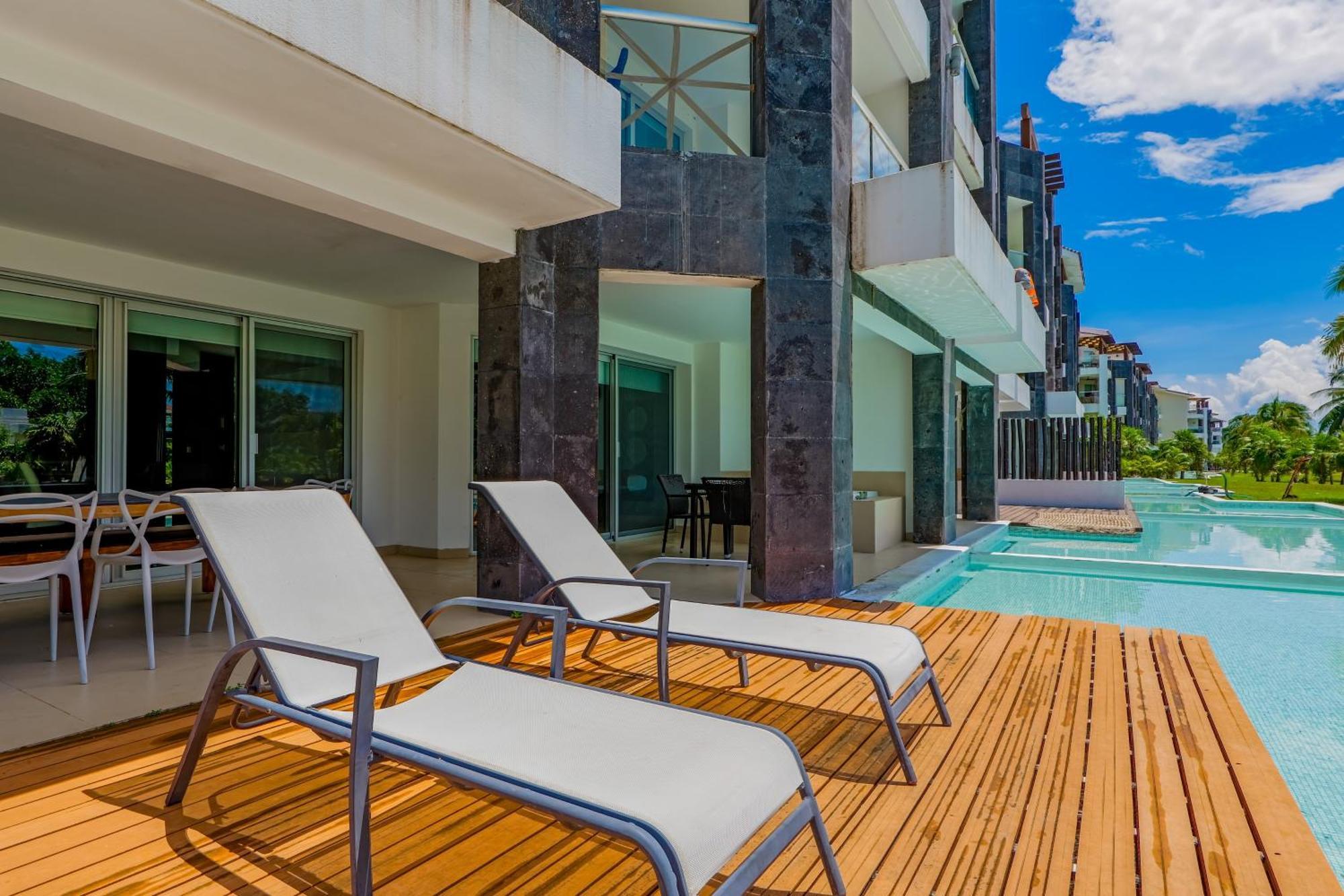 Seaside Serenity Retreat At Mareazul Norte Apartment