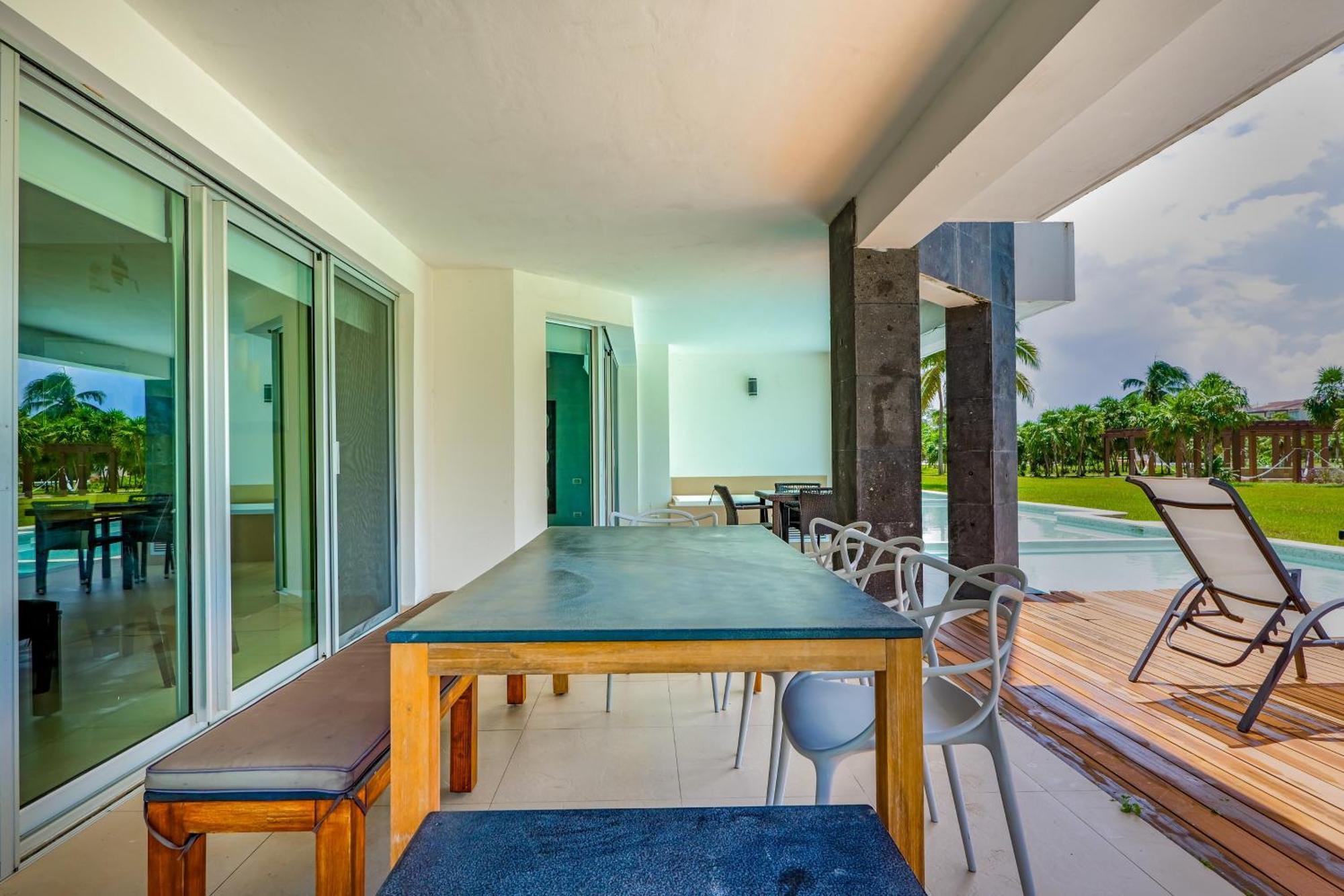 Seaside Serenity Retreat At Mareazul Norte