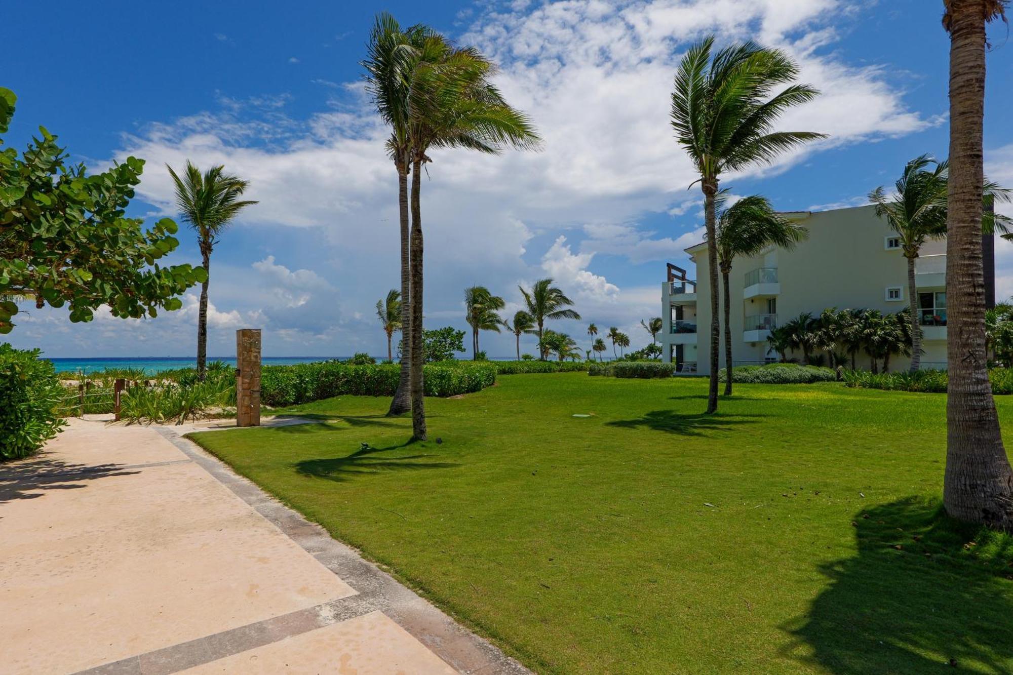Apartment Seaside Serenity Retreat At Mareazul Norte Playa del Carmen