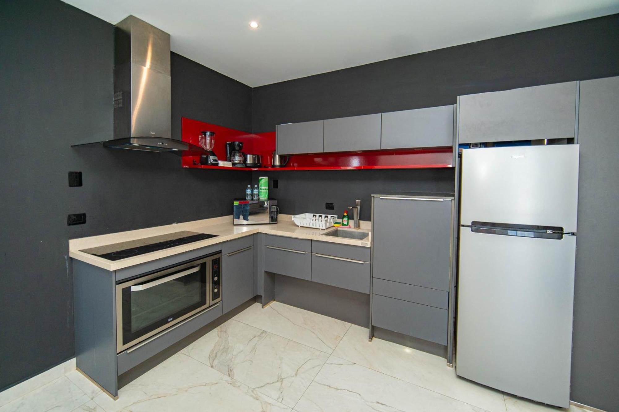 Apartment 501ph - Spacious In The Center, Only 10 Minutes Walking Distance To The Beaches