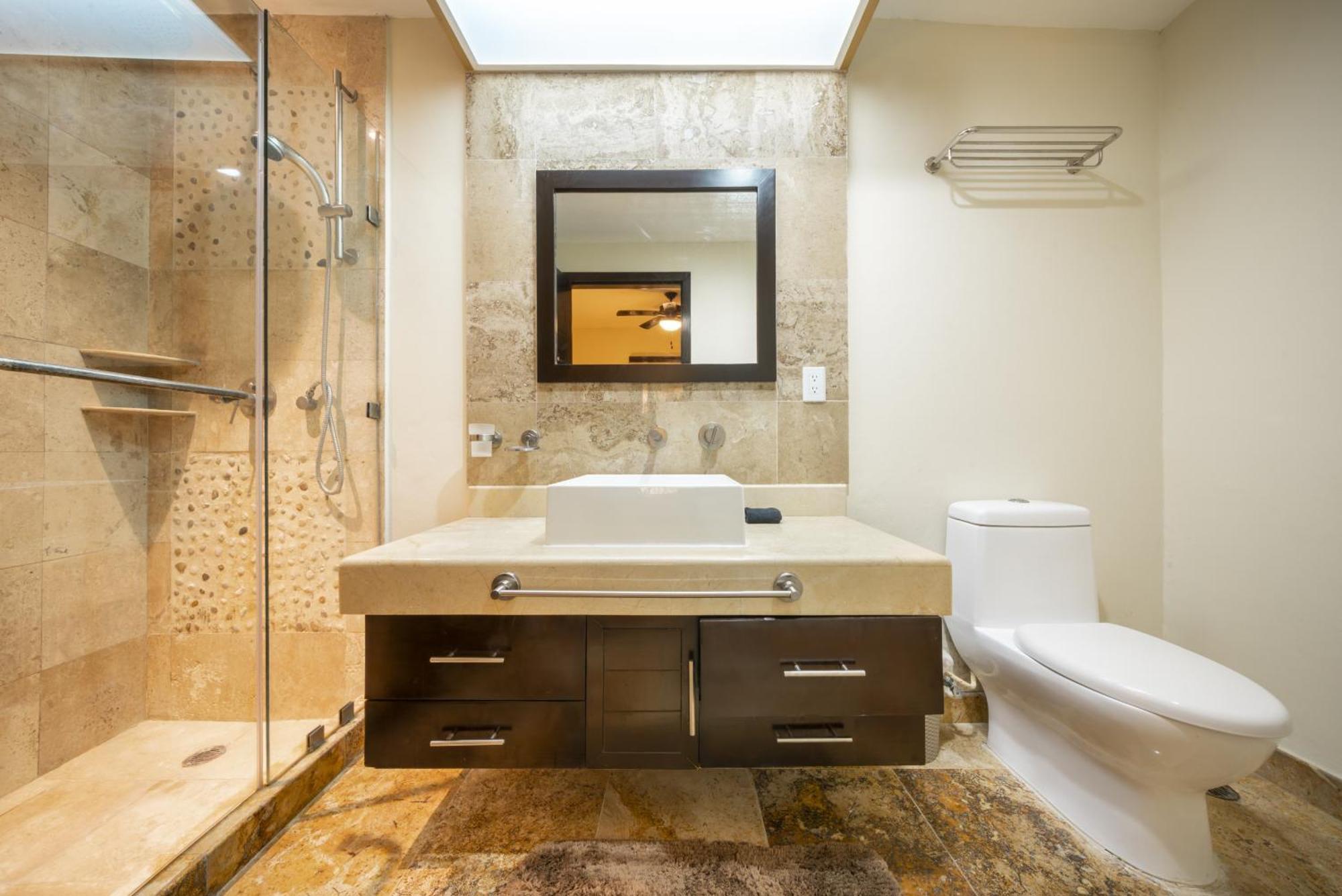 Appartement Luxury Beachfront With 3 Bedrooms & Ocean View - El Faro Residences - Reef 301