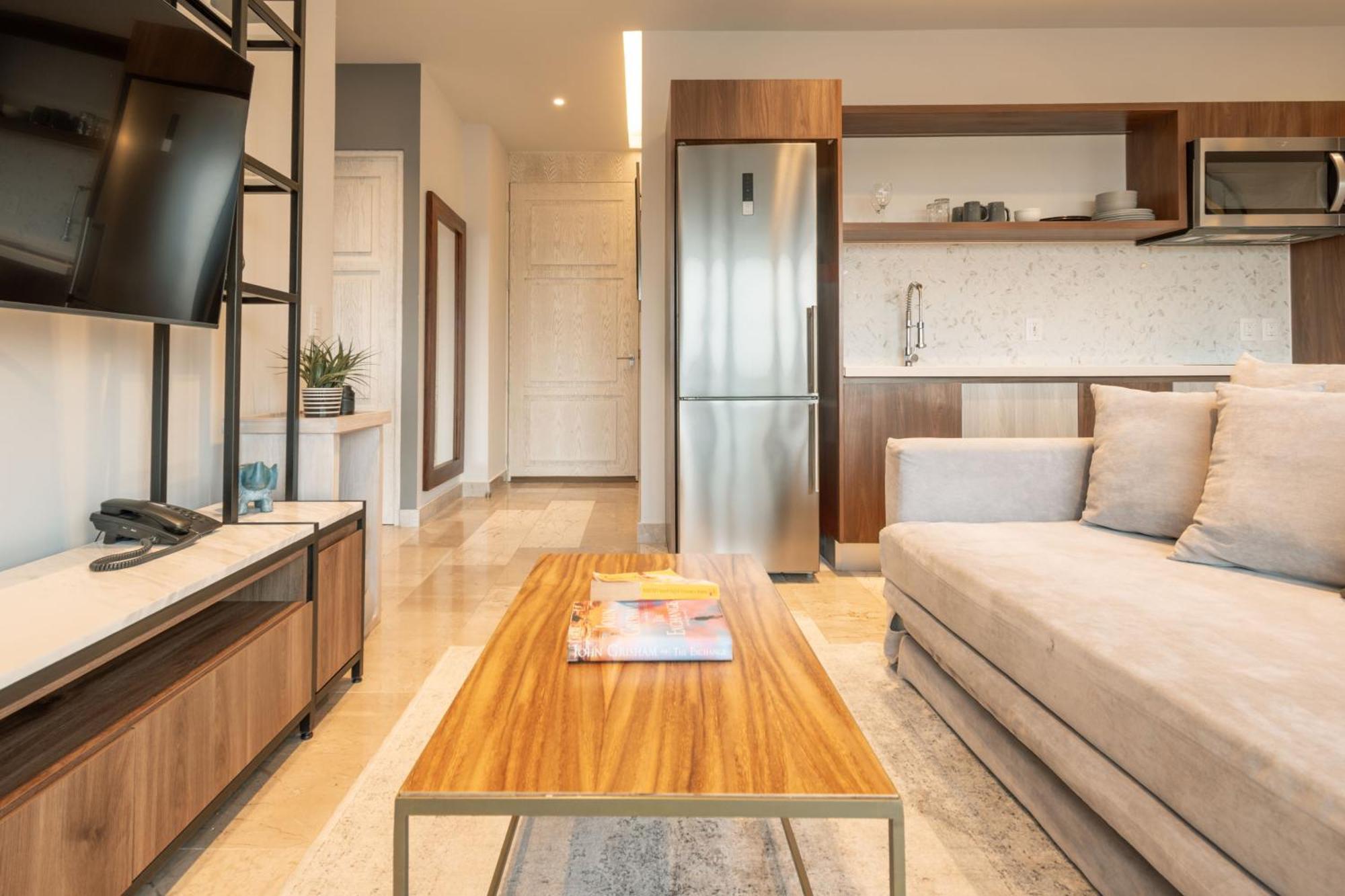 Luxury 1br Condo-amazing Oceanviews Prime Location Close To