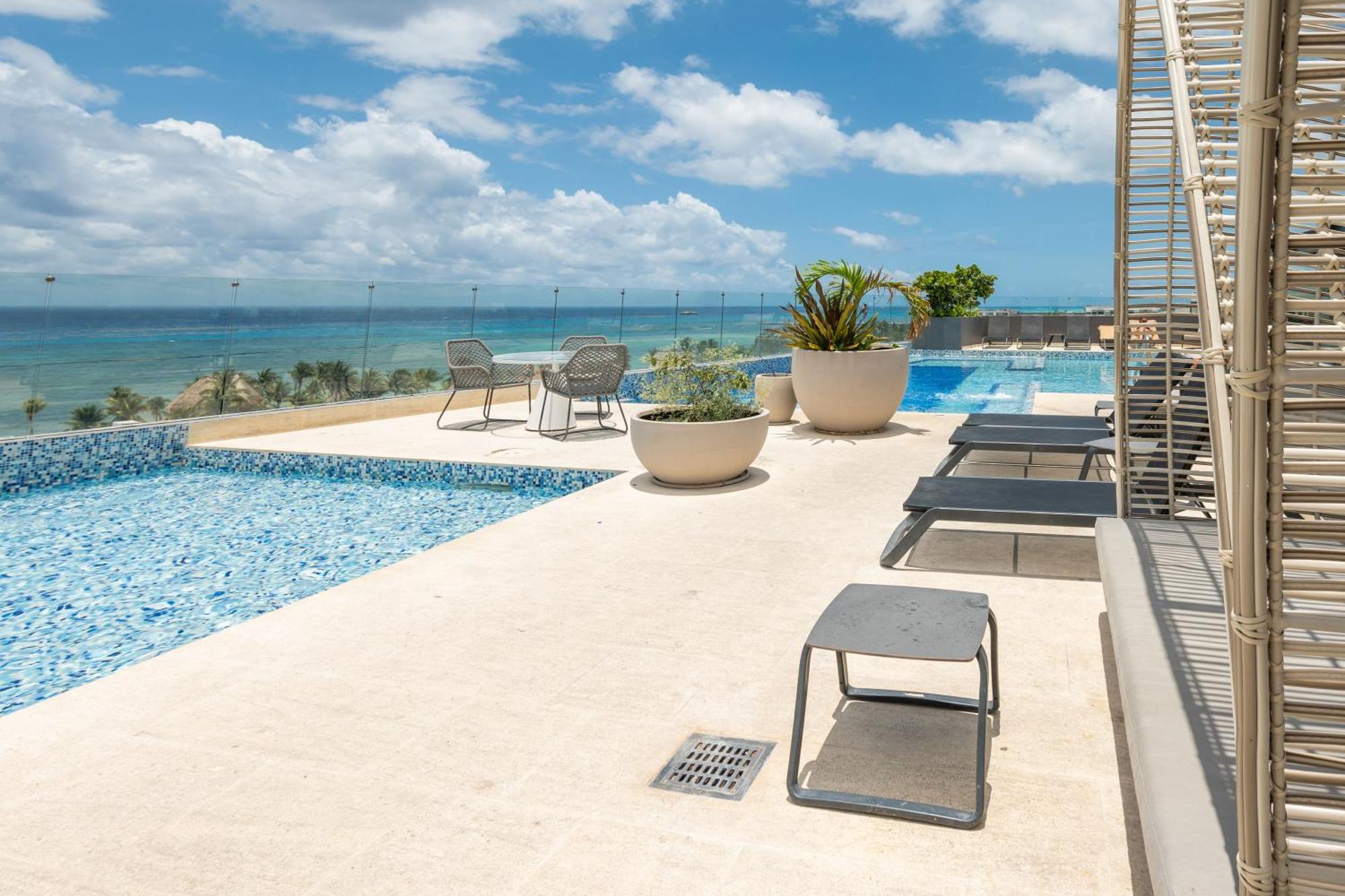 Luxury 1br Condo-amazing Oceanviews Prime Location Close To Apartment