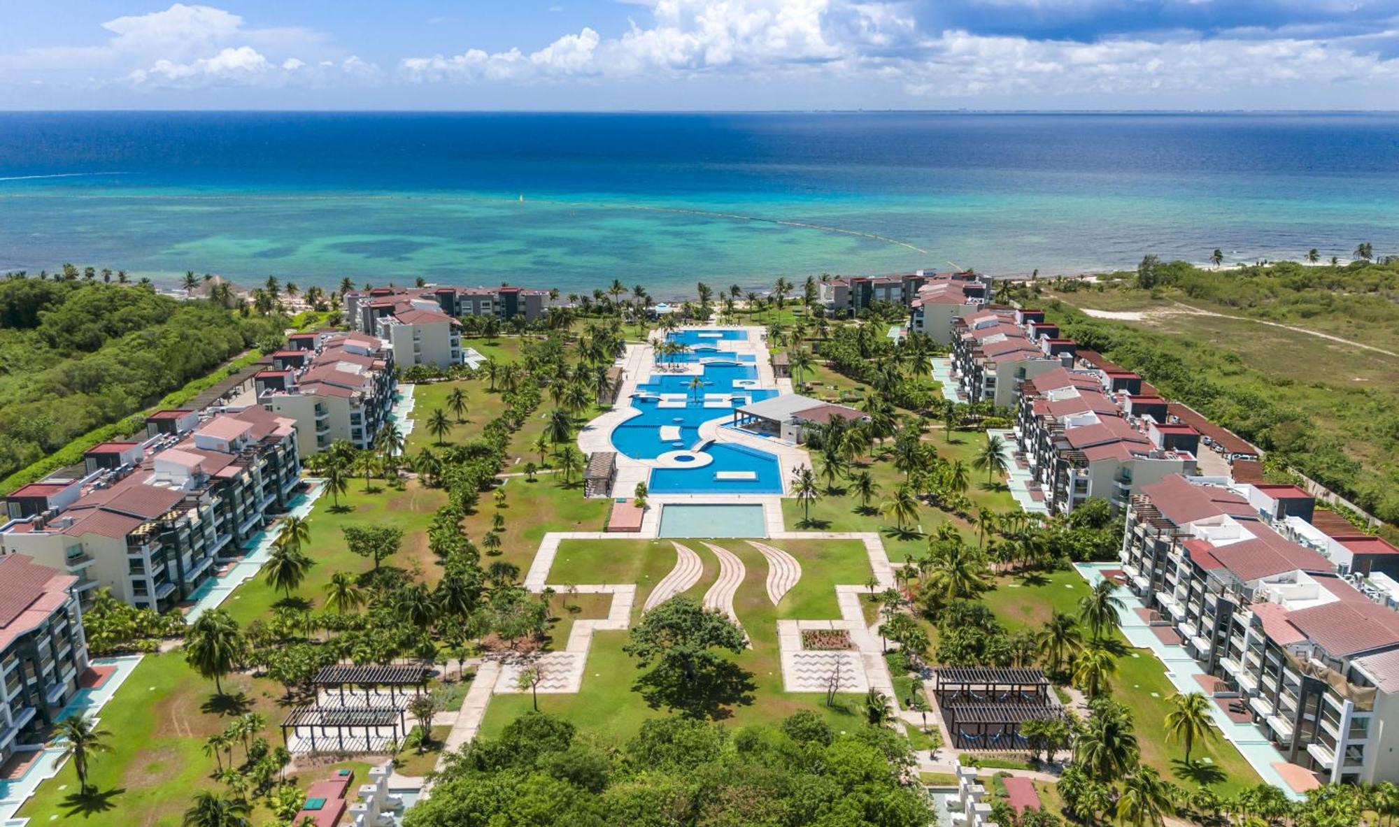 Luxury 3 Bedroom - Beachfront Complex At Mareazul - Buena Vida
