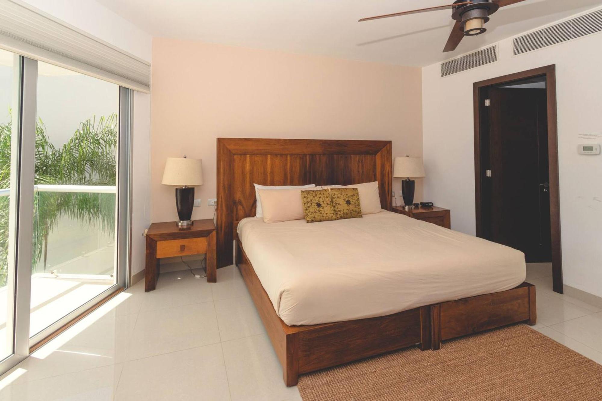Luxury 3 Bedroom - Beachfront Complex At Mareazul - Buena Vida Holiday home