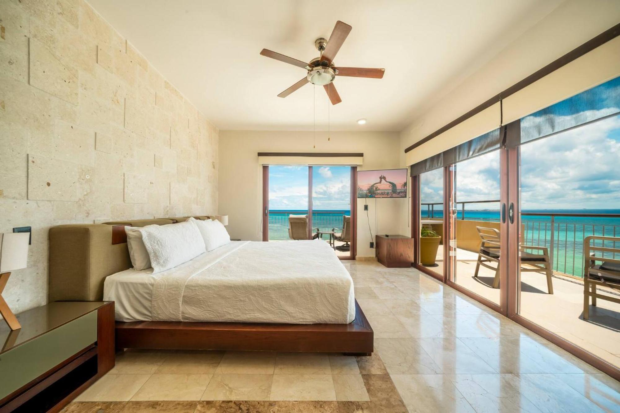 Holiday home Surf 408 - Beachfront Stunning Ocean View Penthouse - At El Faro