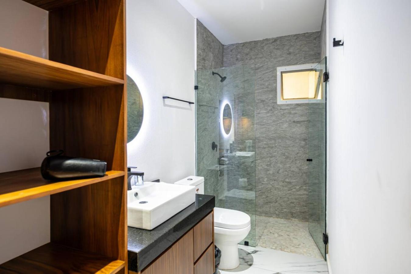 Stylish W Rooftop Pool Walk To 5th * Playa del Carmen