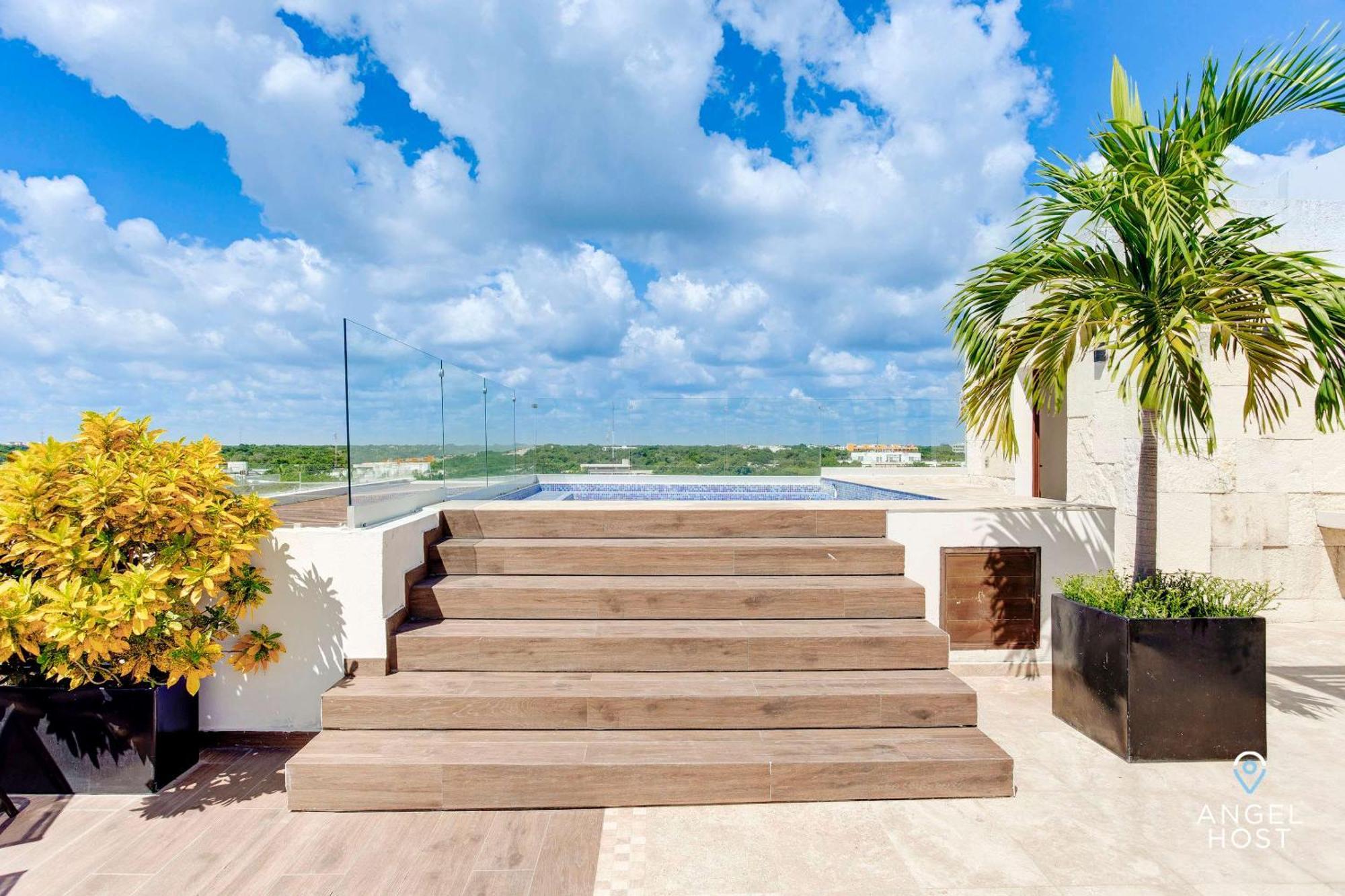 Jungle & Ocean View Condos, 2 Shared Pools & Rooftop *