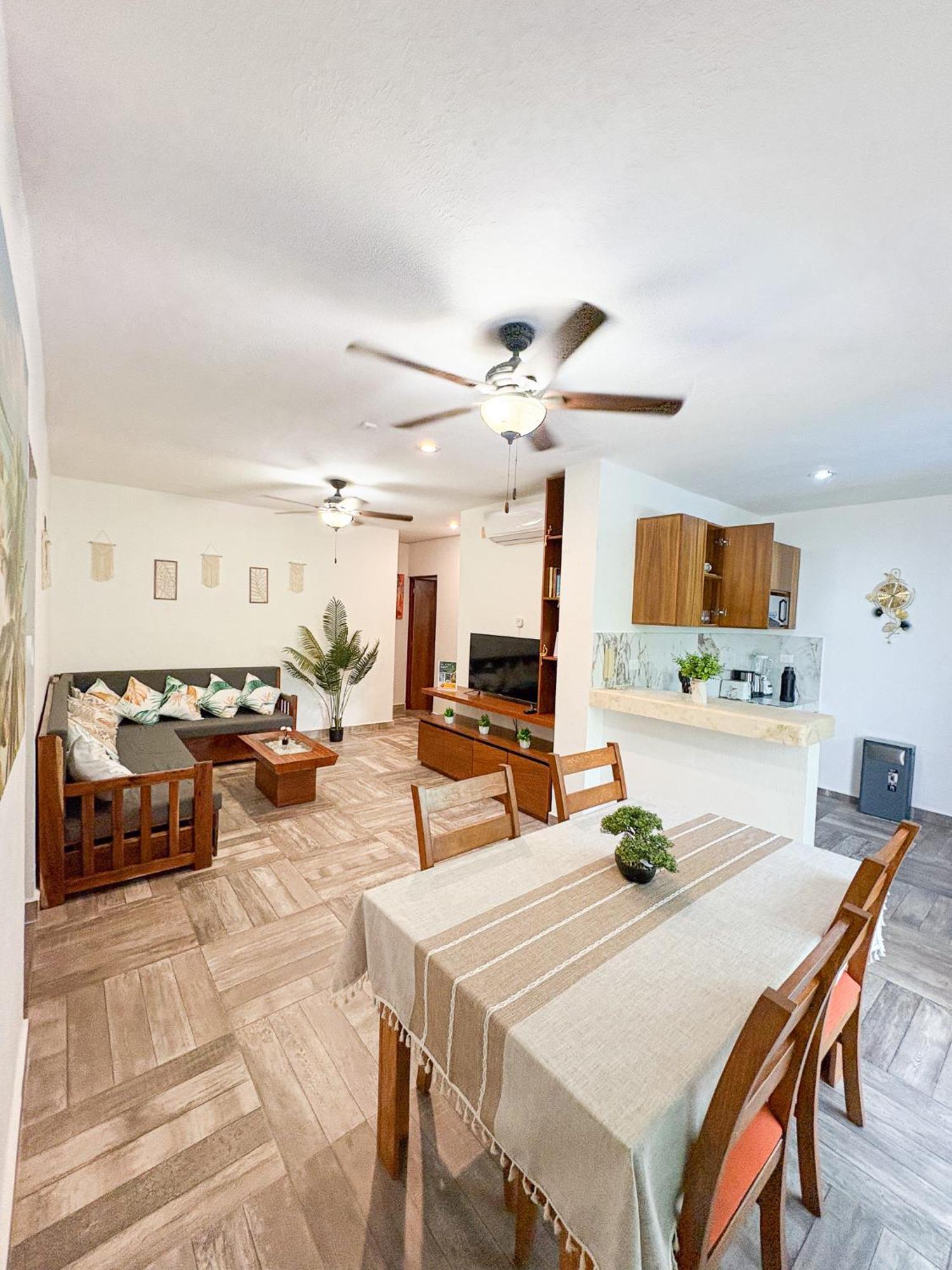 Modern 2br Apt-3 Baths-pool-wi-fi-steps To *