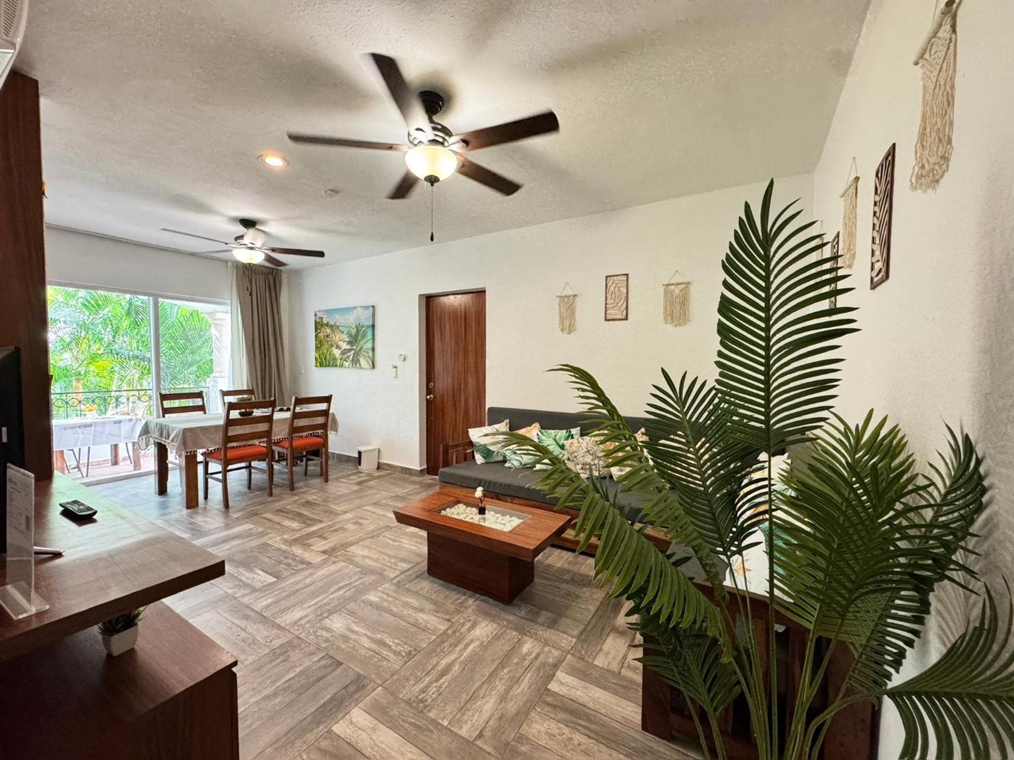 Modern 2br Apt-3 Baths-pool-wi-fi-steps To Appartement *