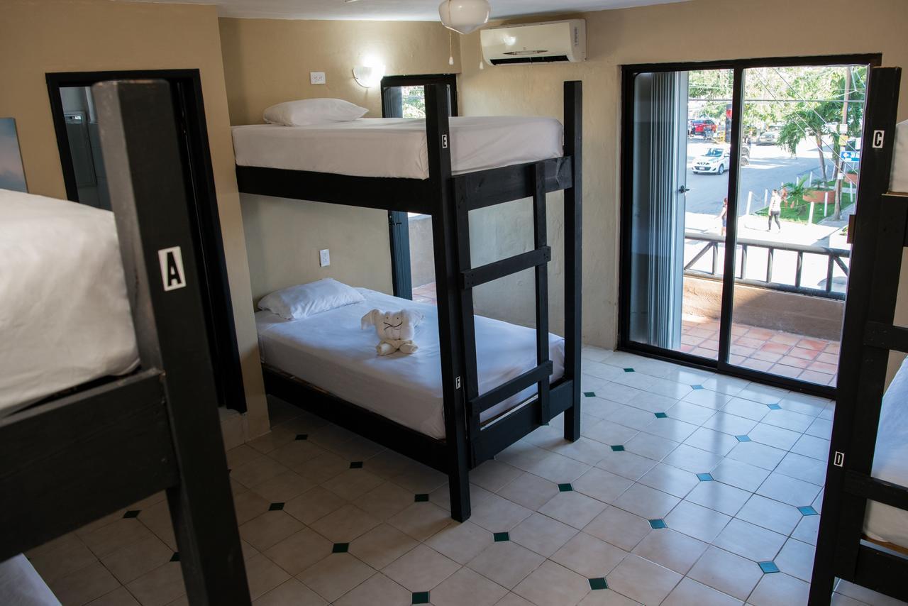 Hostel Deja *
