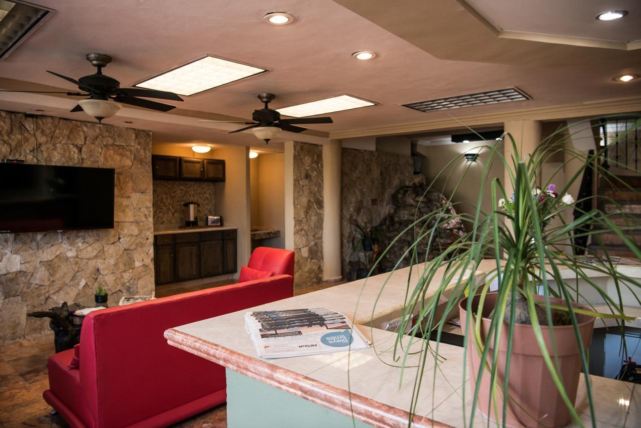Deja Hostel *
