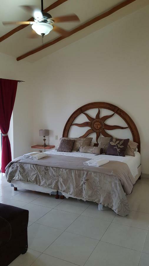 La Casa Di Naomi Bed & Breakfast 3*