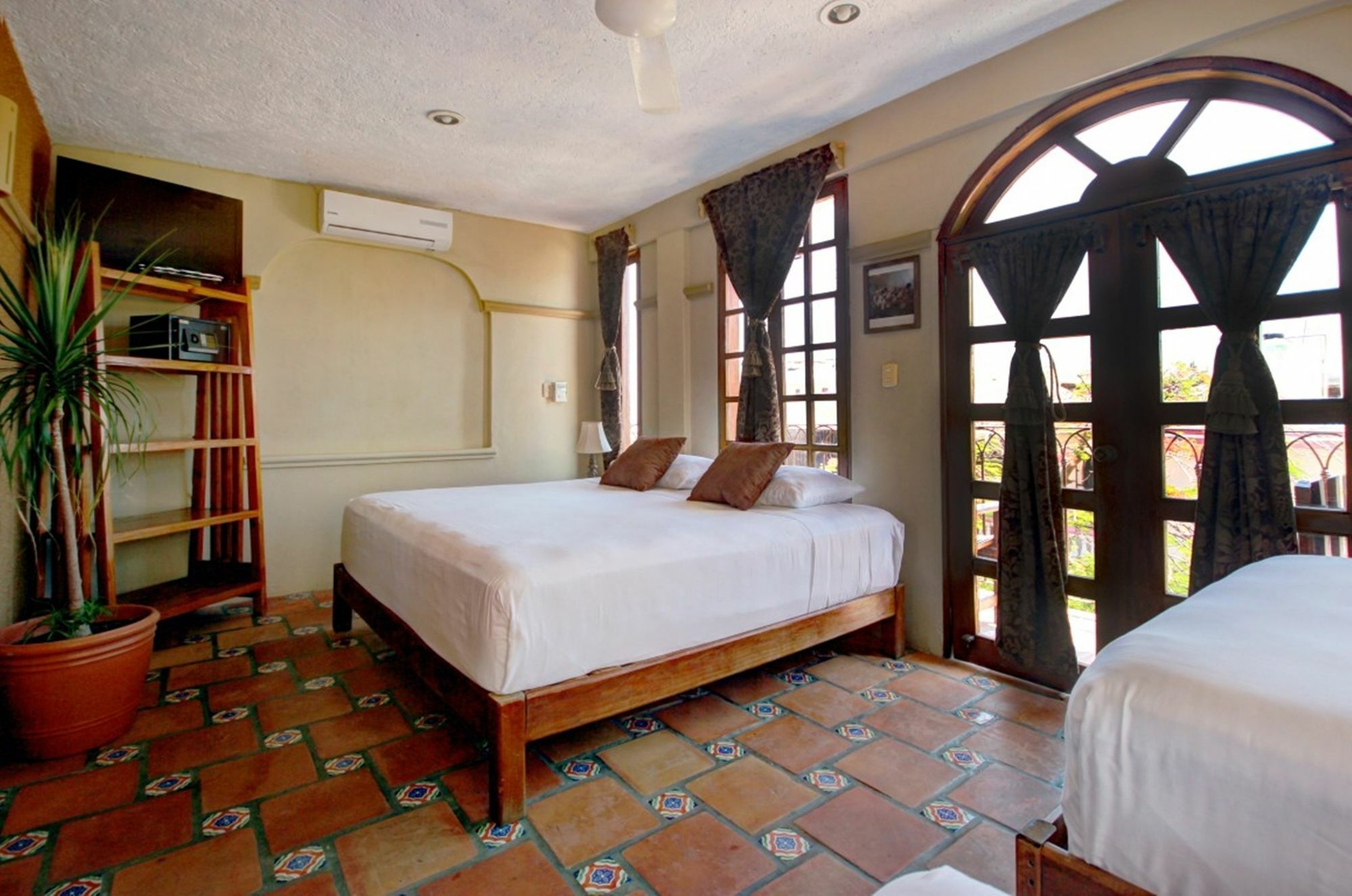 Cielo Hotel 3*