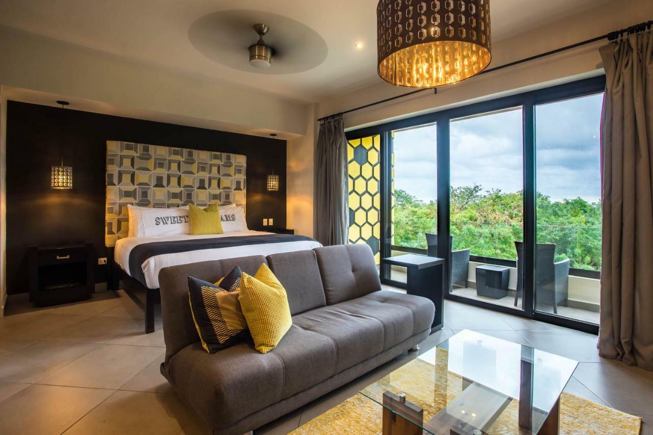 Honey B Aparthotel