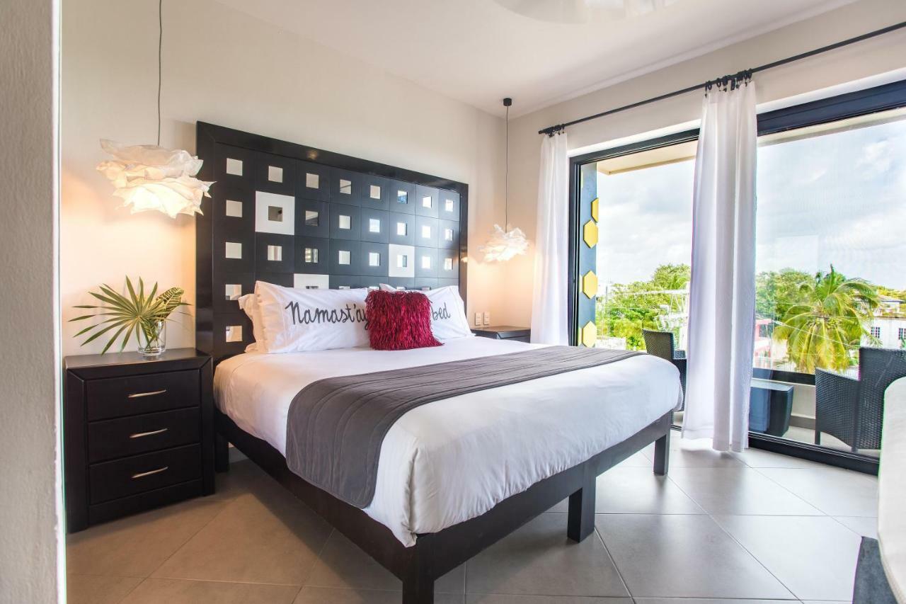 Aparthotel Honey B 3*