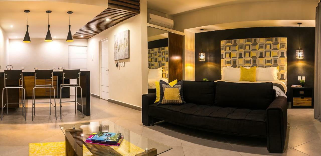 Aparthotel Honey B 3*