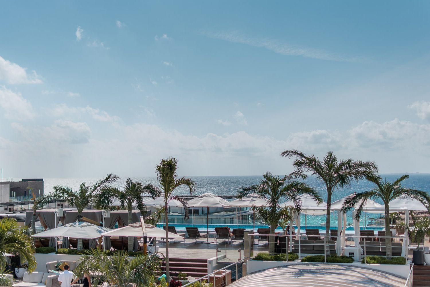The Reef 28 & (adults Only) Hotel