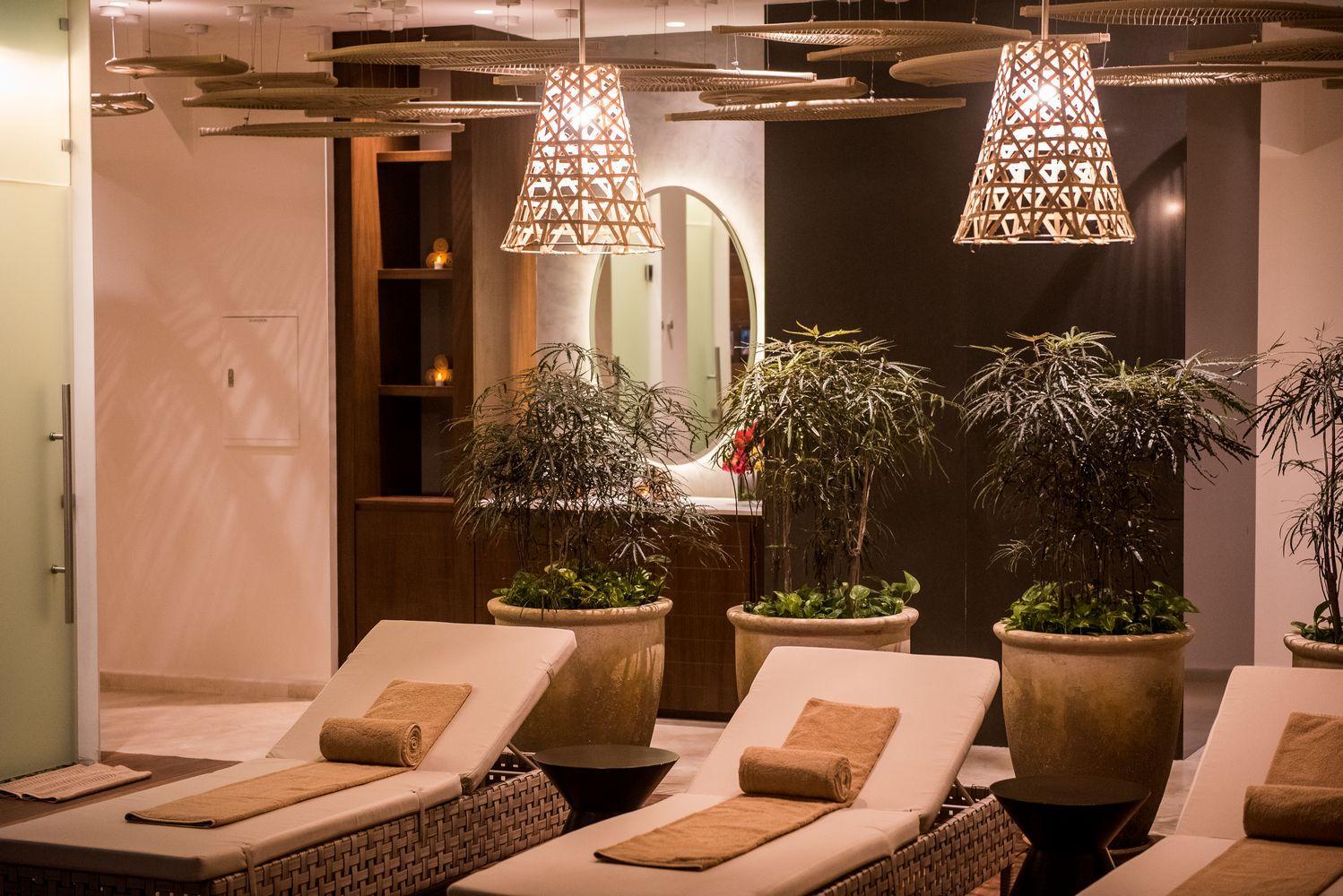 The Reef 28 & (adults Only) 5*