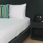 We Express Hotel Playa Del Carmen (Adults Only)