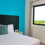 We Express Hotel Playa Del Carmen (Adults Only)